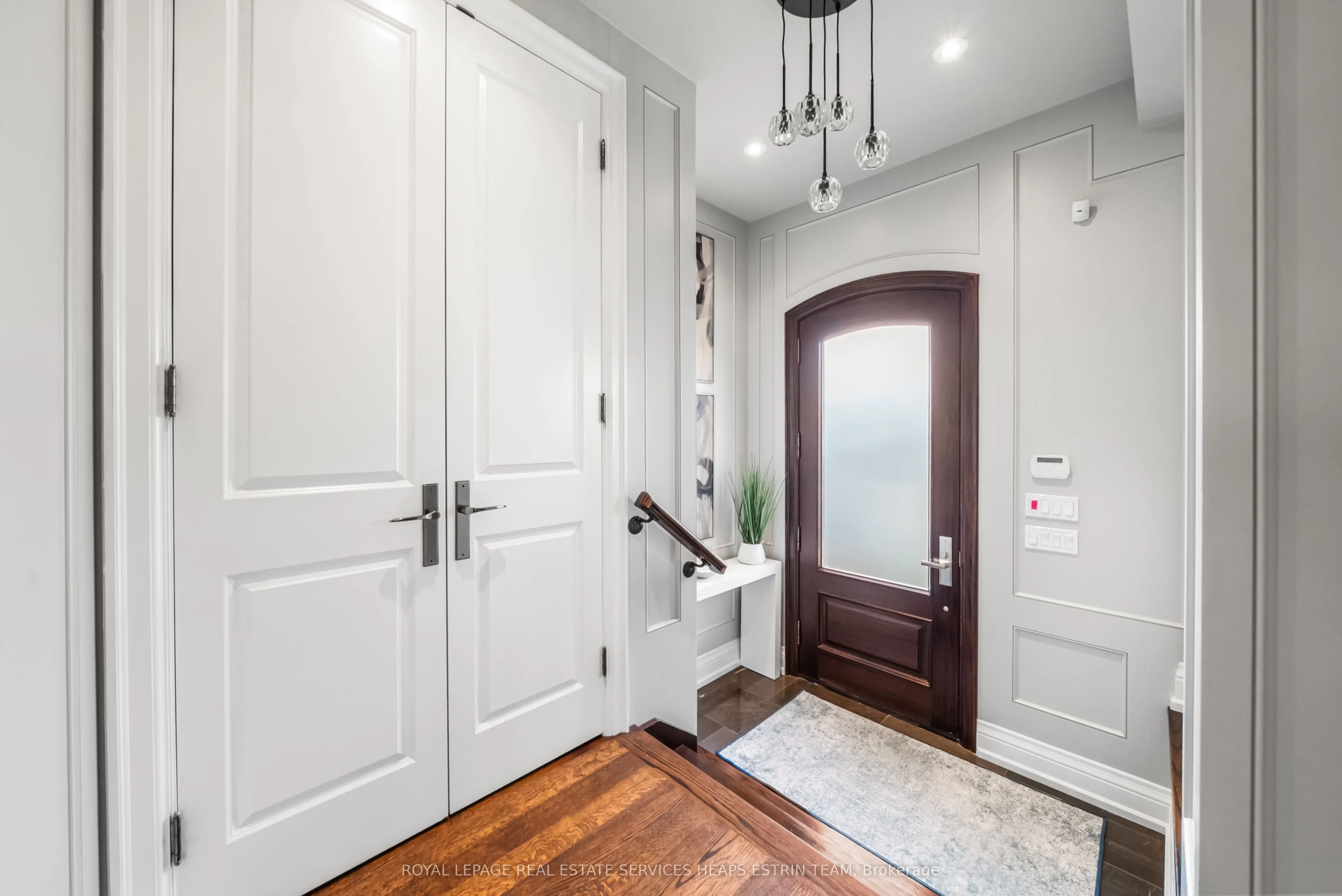 481 Broadway Avenue