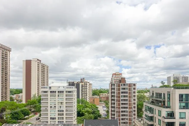 101 Erskine Avenue, #806