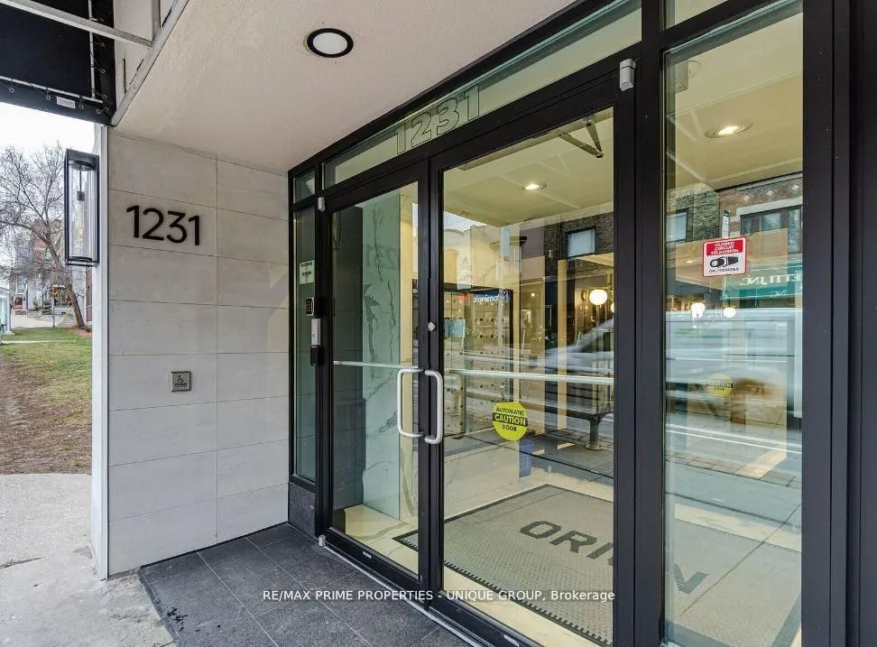 1231 Yonge Street, #208