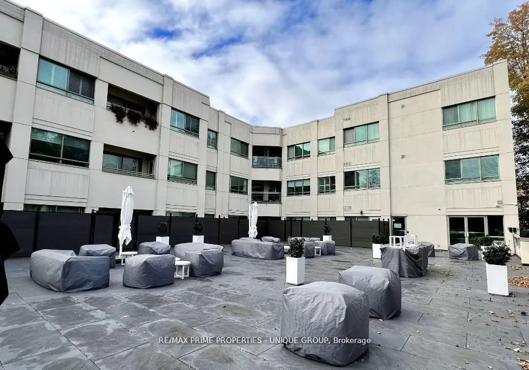 1231 Yonge Street, #208