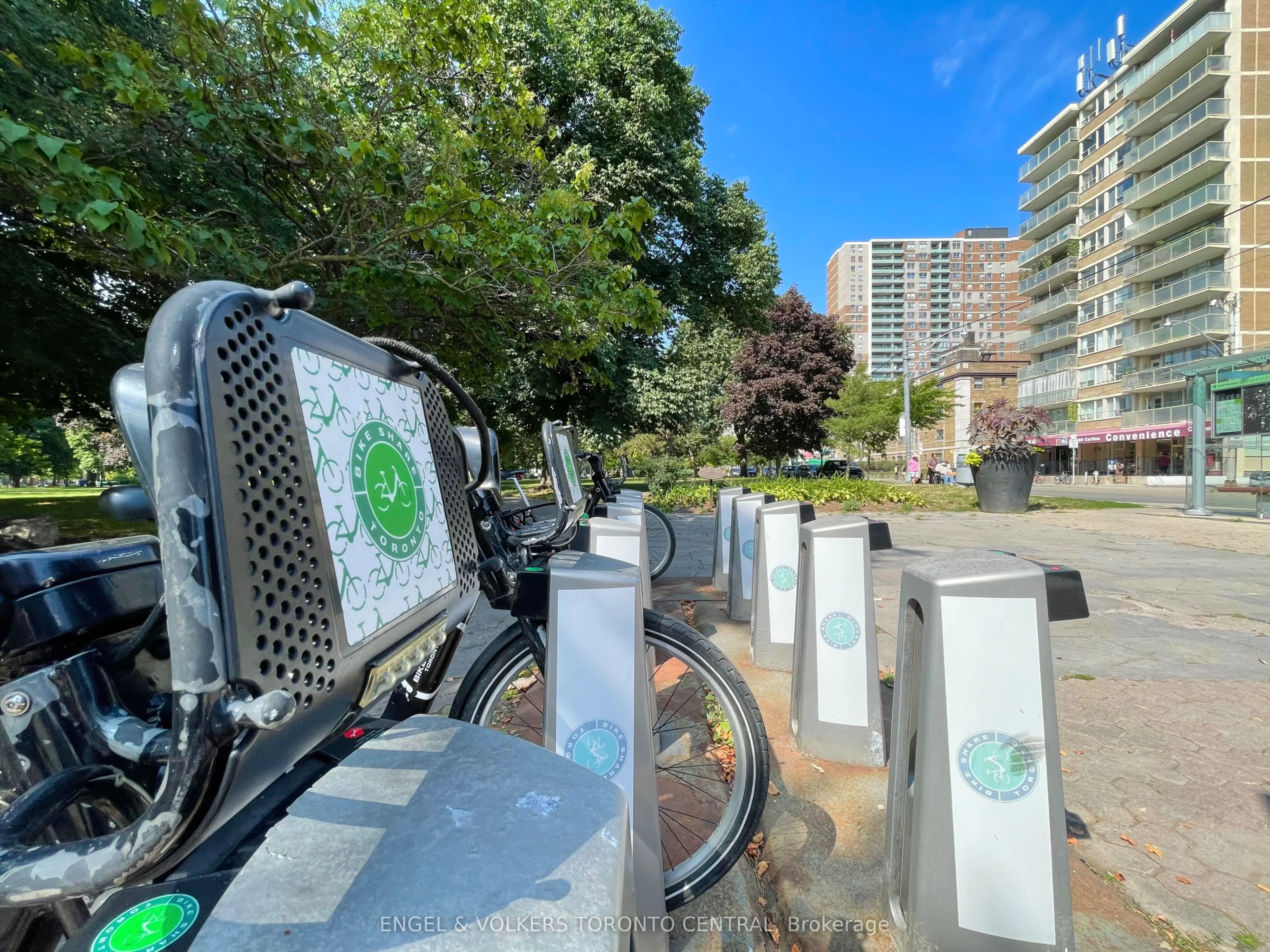 173 Carlton Street, #3F