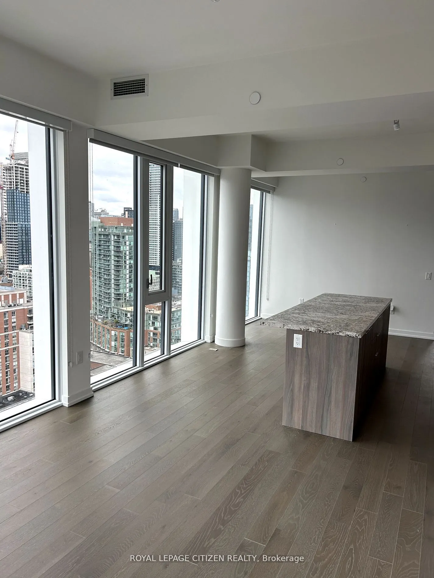 158 Front St Street E, #2501