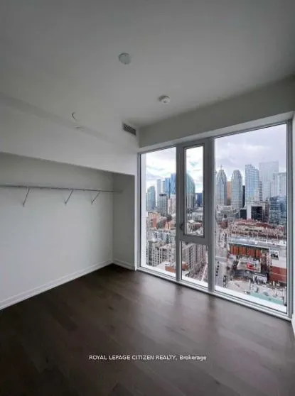 158 Front St Street E, #2501