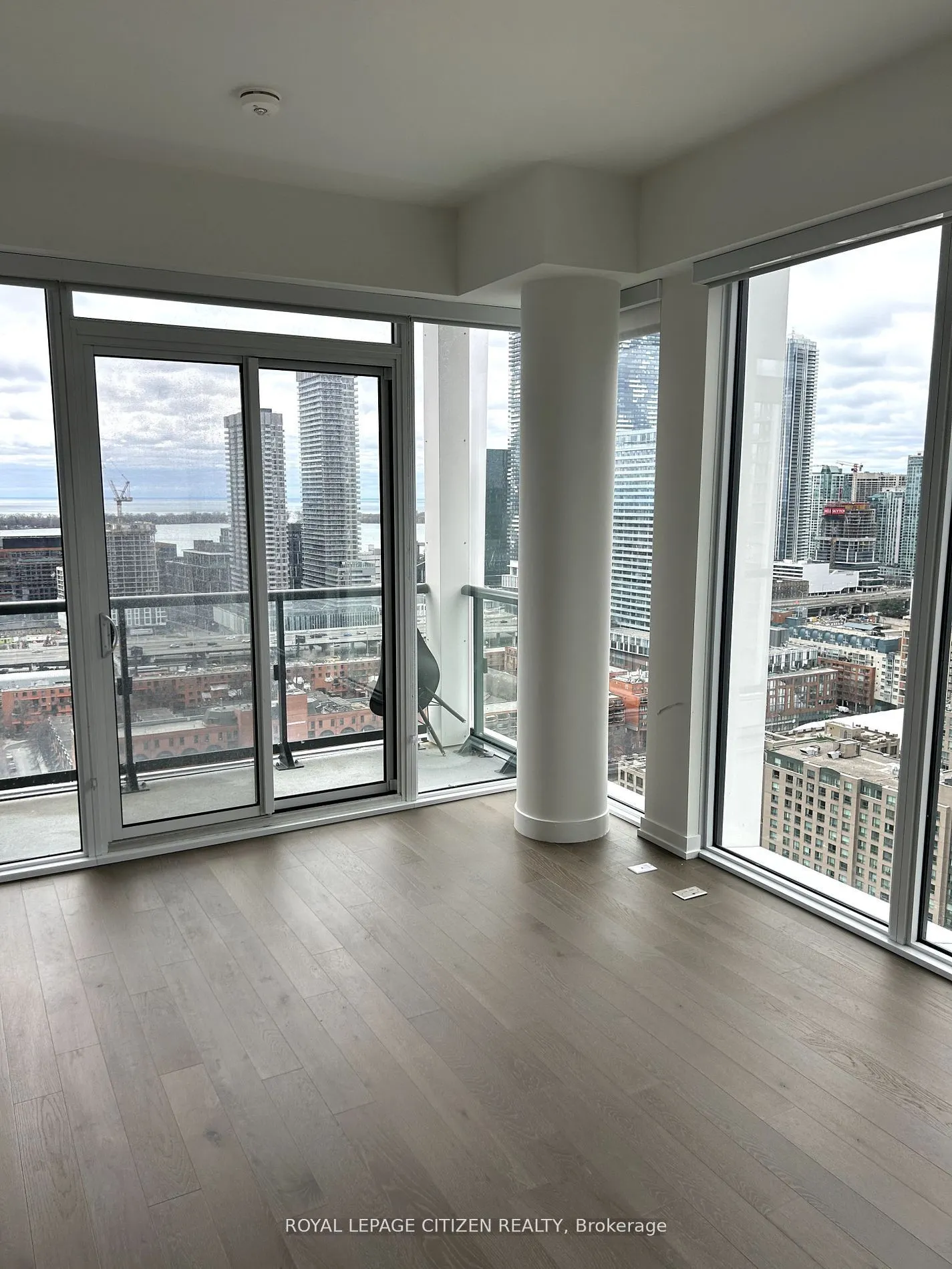158 Front St Street E, #2501