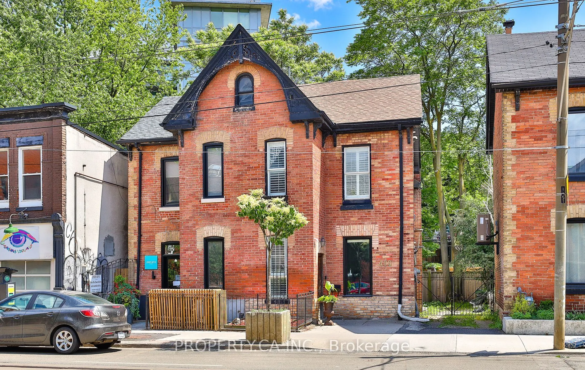 501 Queen Street E, #A