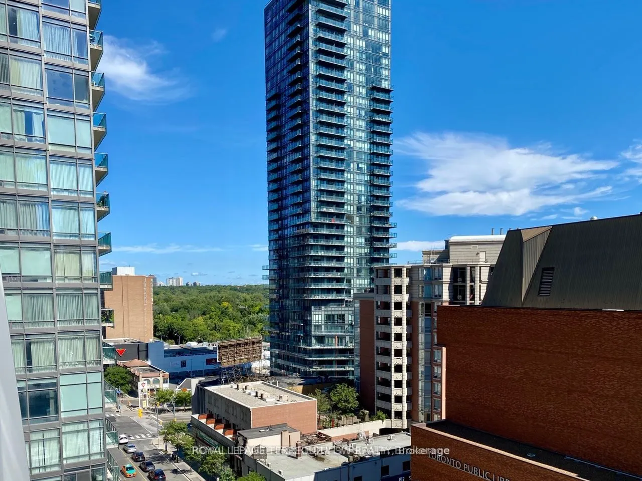 1 Yorkville Avenue, #809