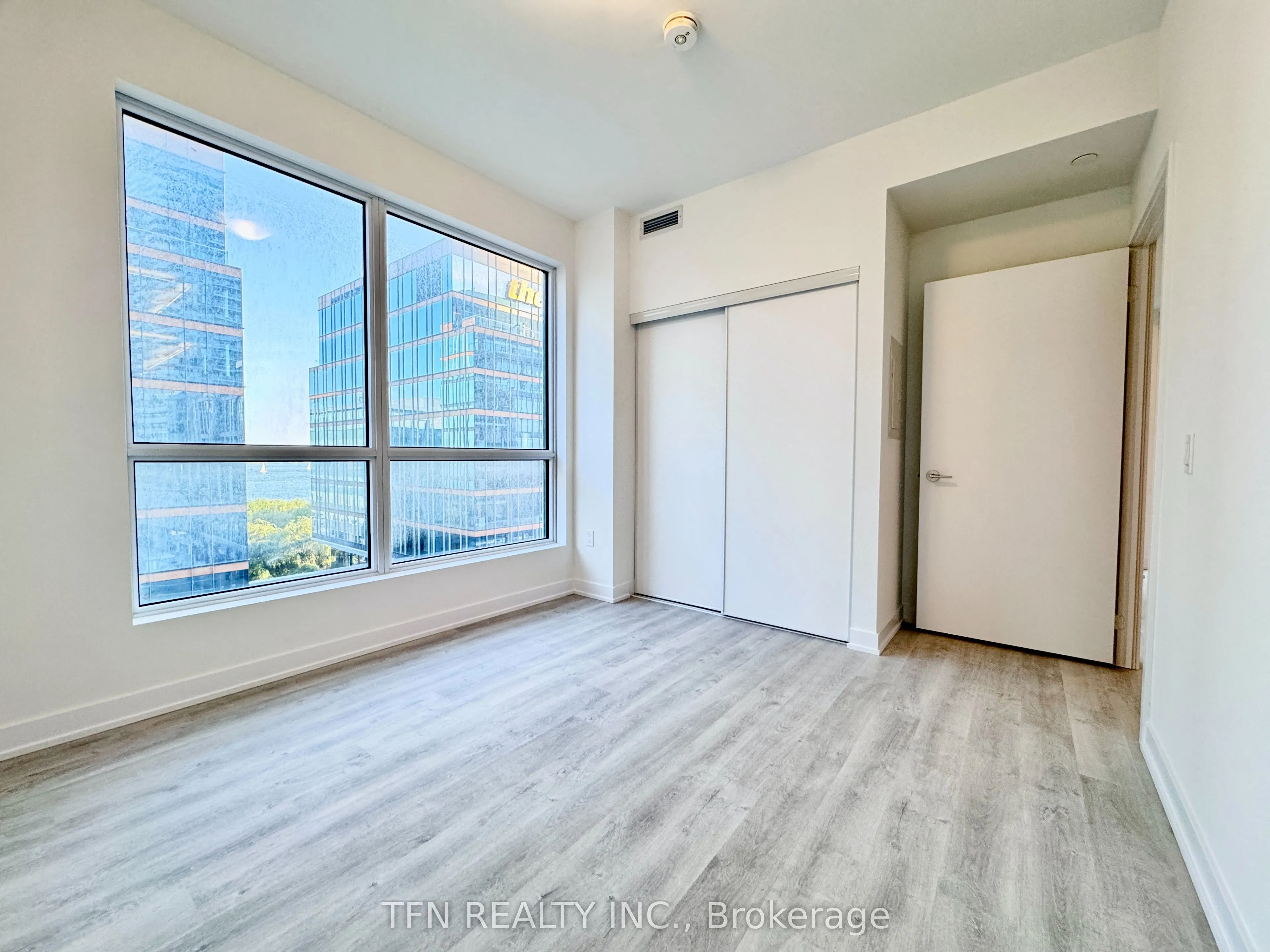 15 Richardson Street, #823