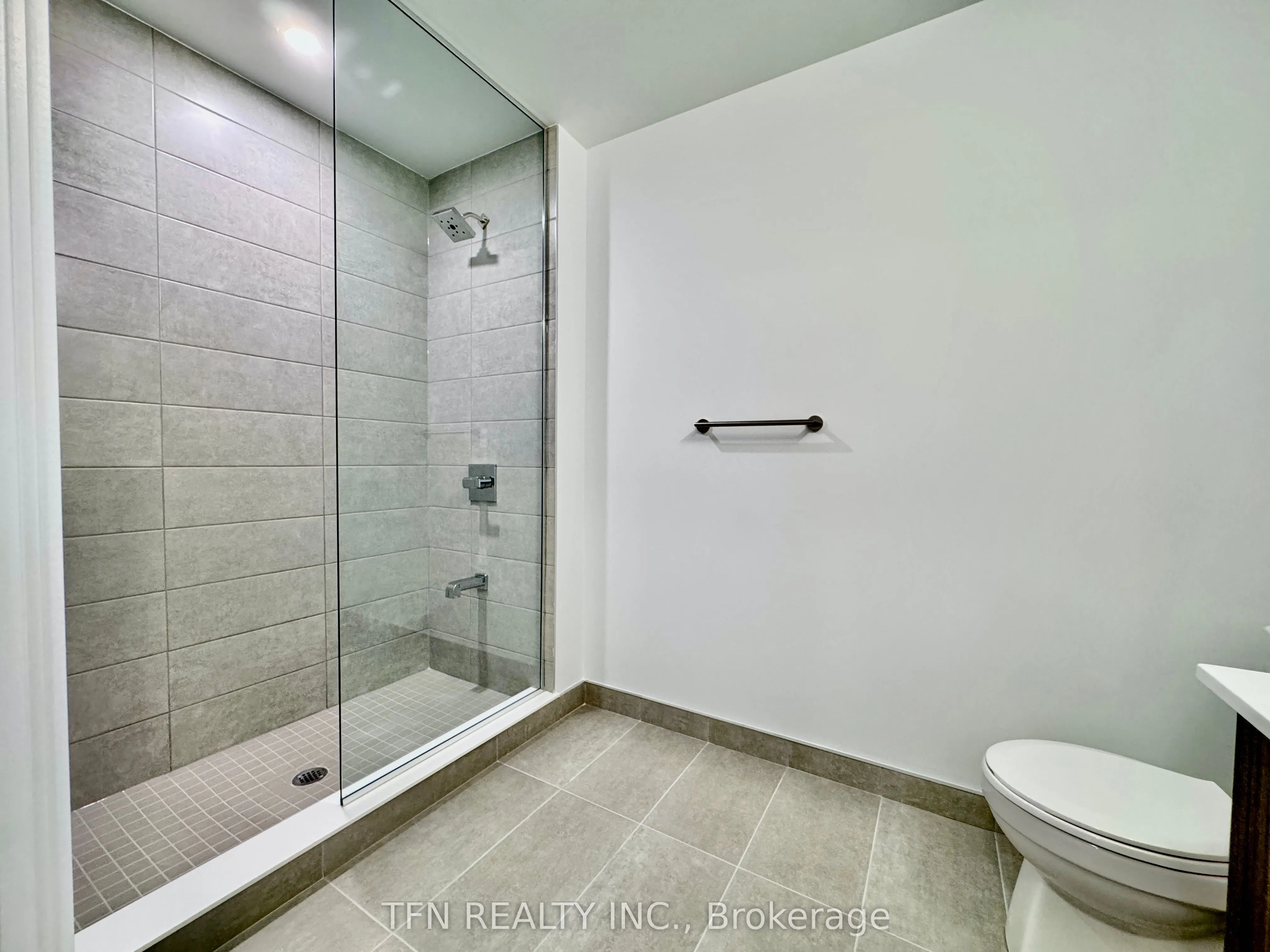 15 Richardson Street, #823