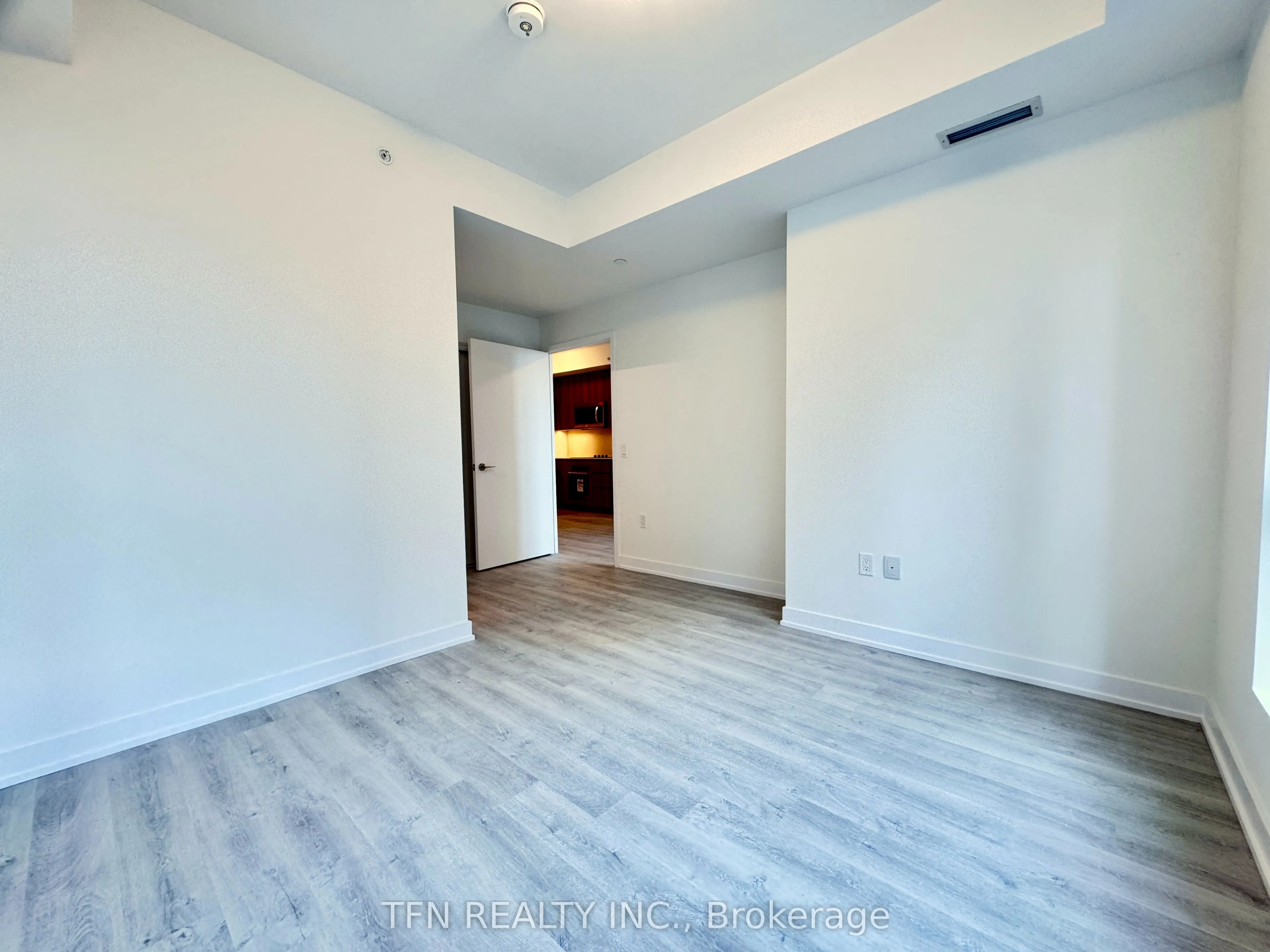 15 Richardson Street, #823