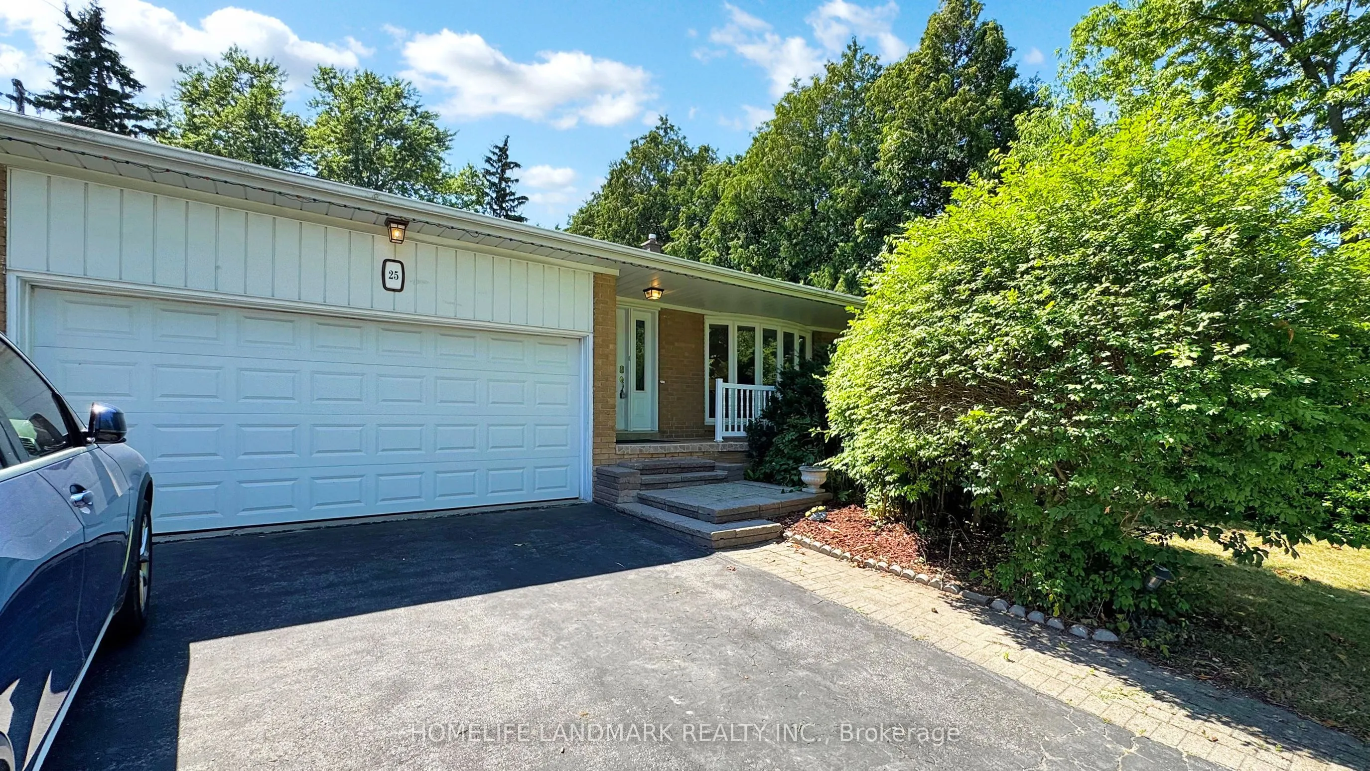 25 Greenyards Drive