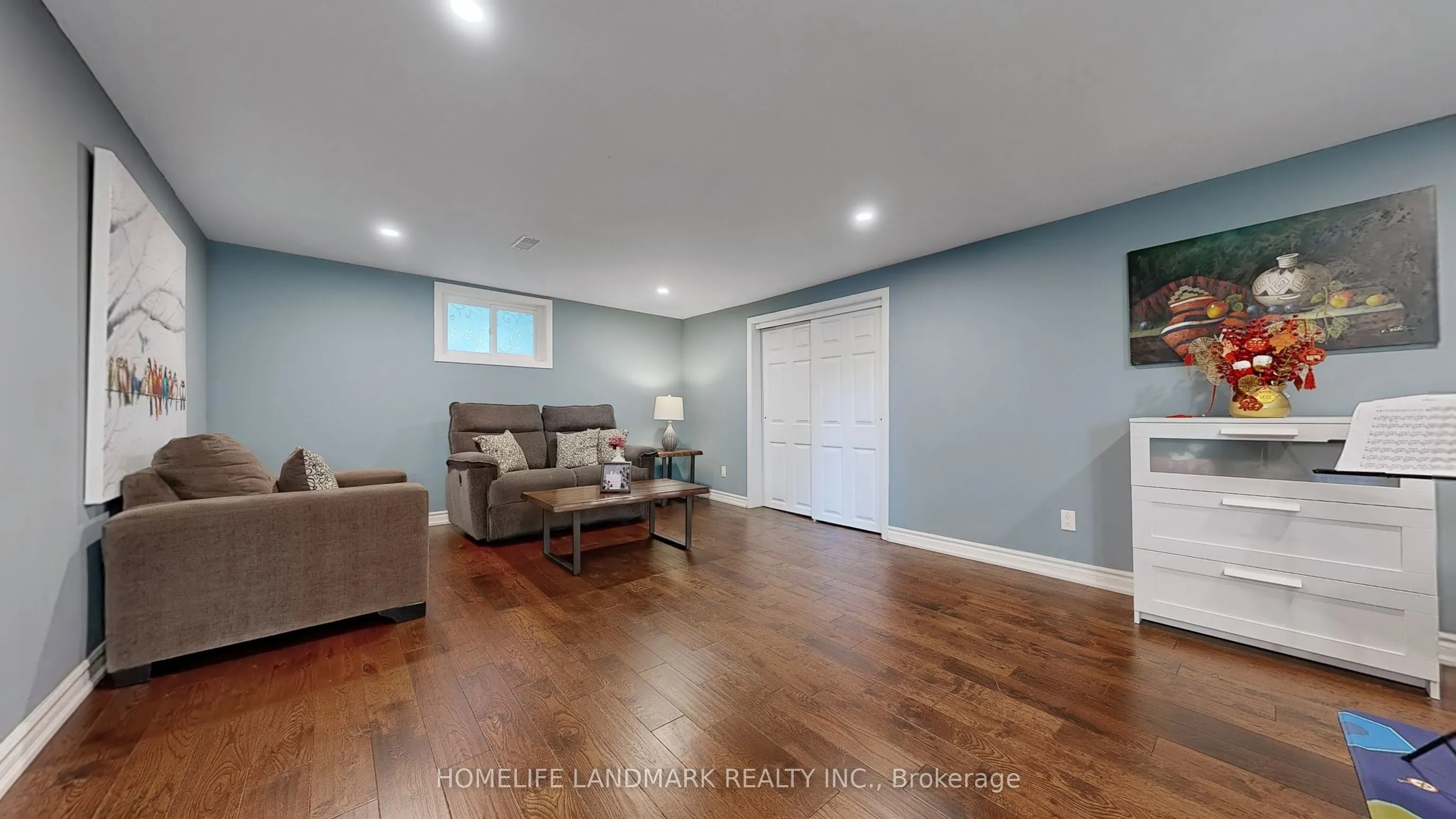 25 Greenyards Drive