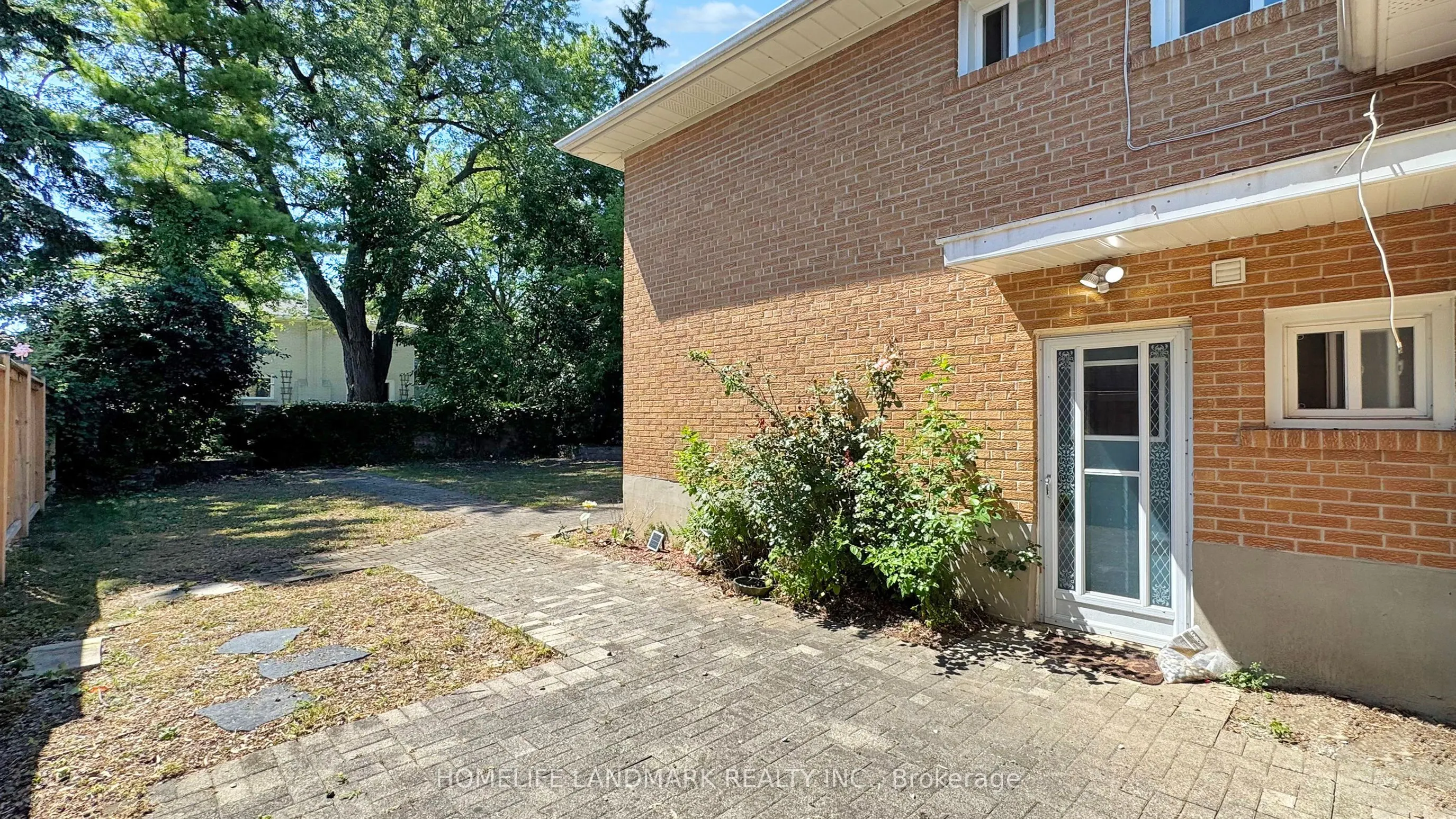 25 Greenyards Drive