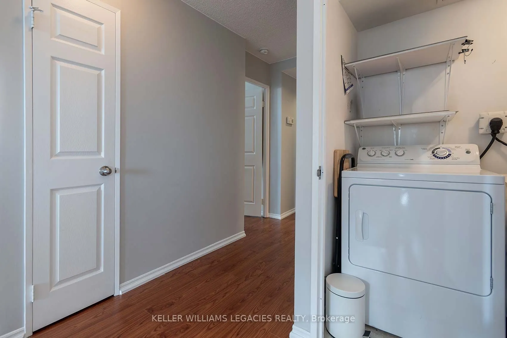 7 Bishop Avenue, #1601