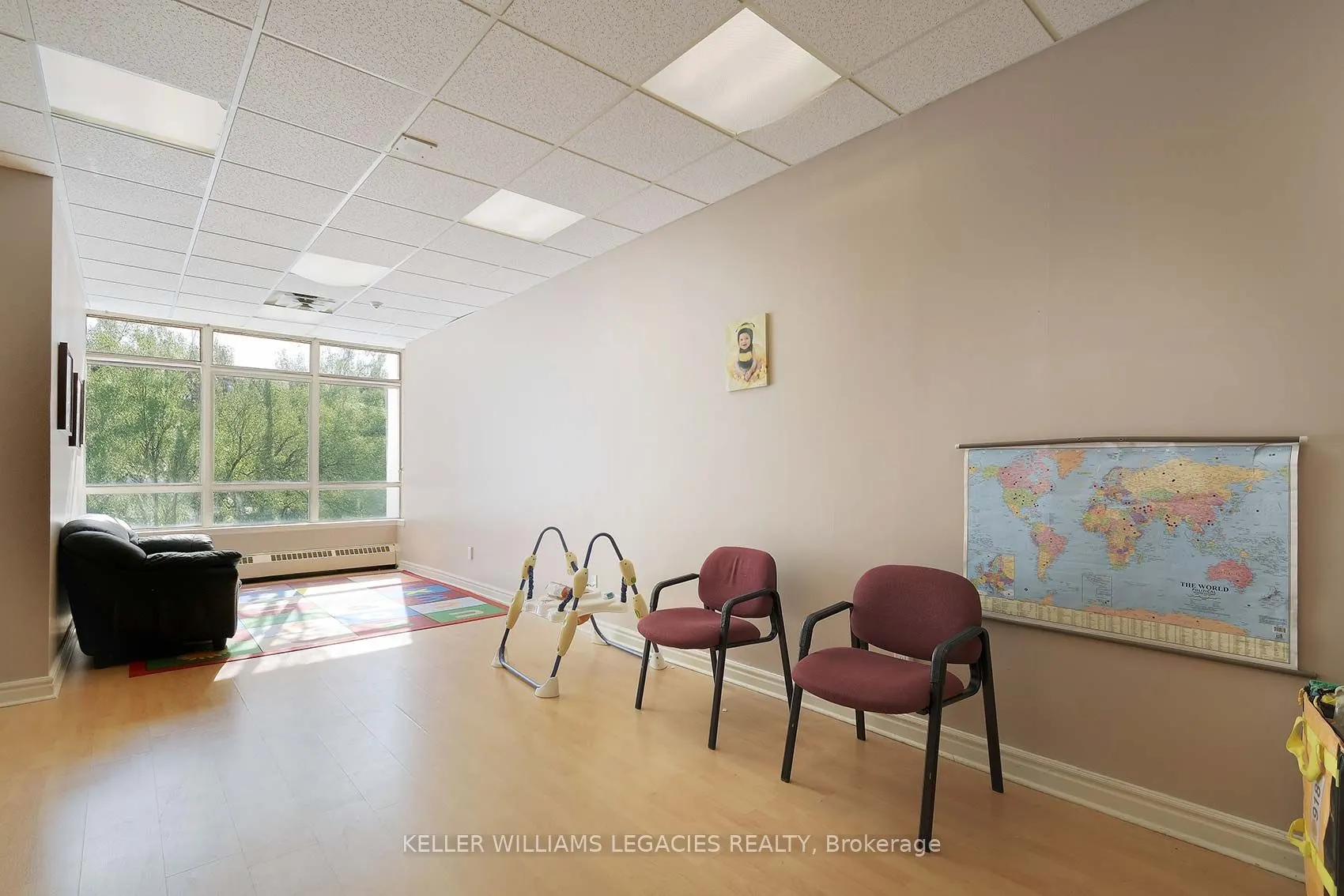 7 Bishop Avenue, #1601