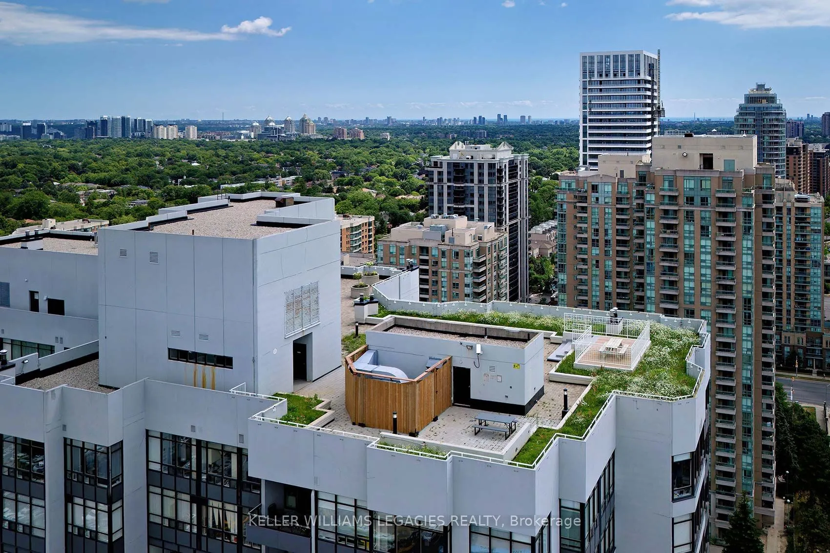 7 Bishop Avenue, #1601