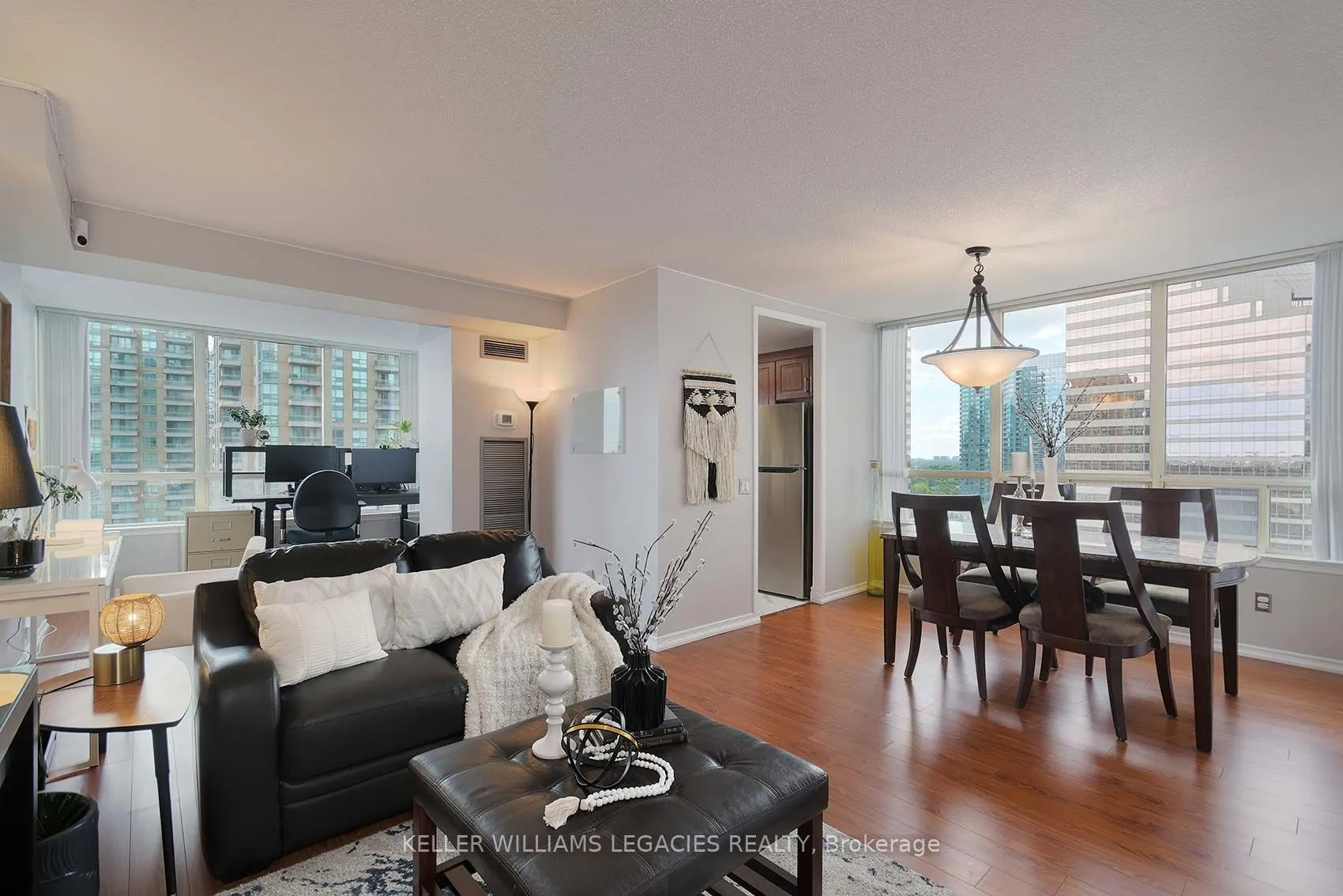7 Bishop Avenue, #1601