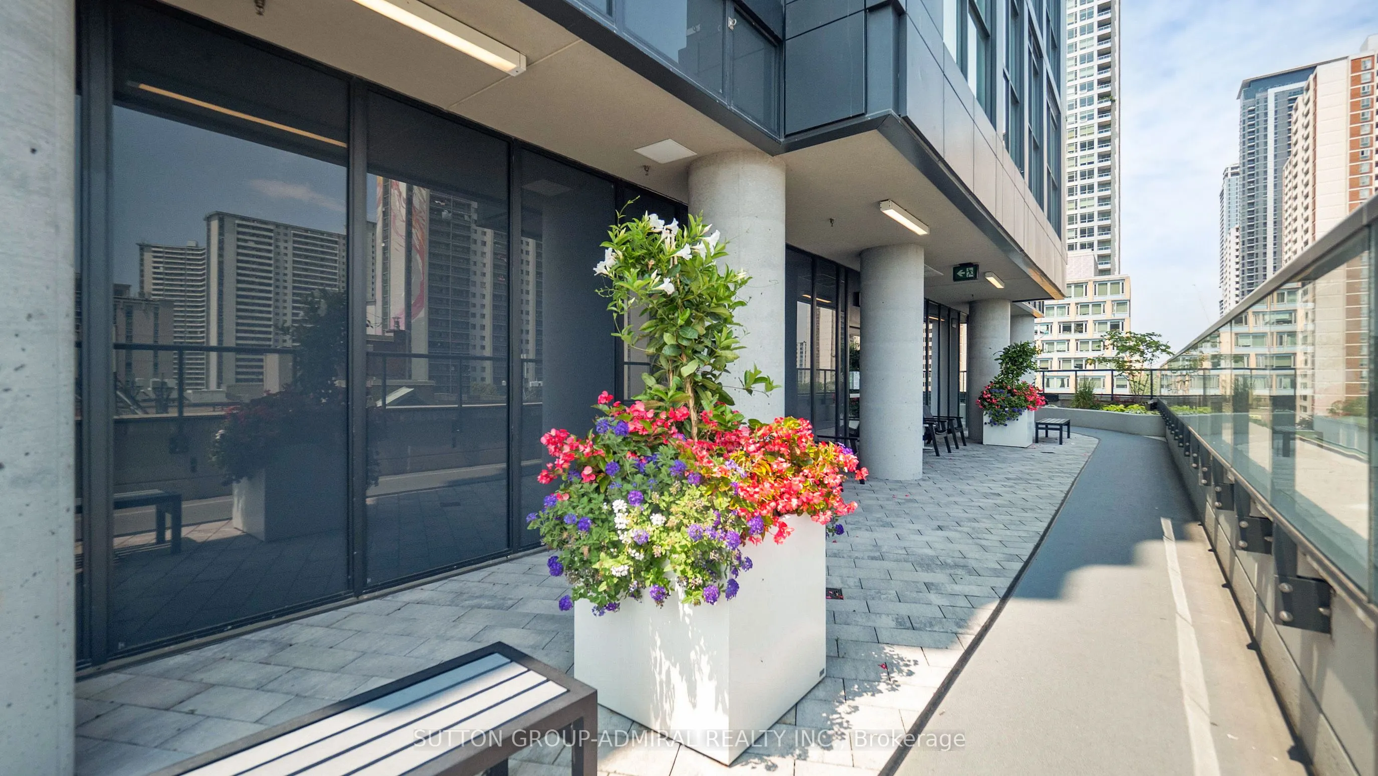 159 Wellesley Street E, #1601