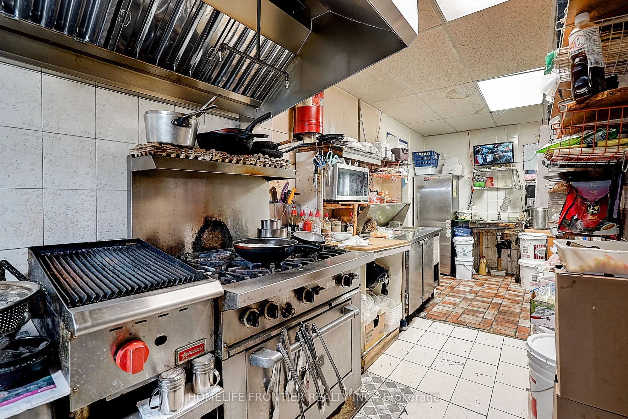 482 Bloor Street W