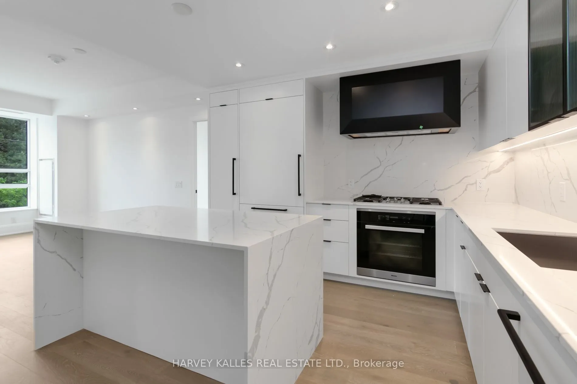 355 Bedford Park, #205