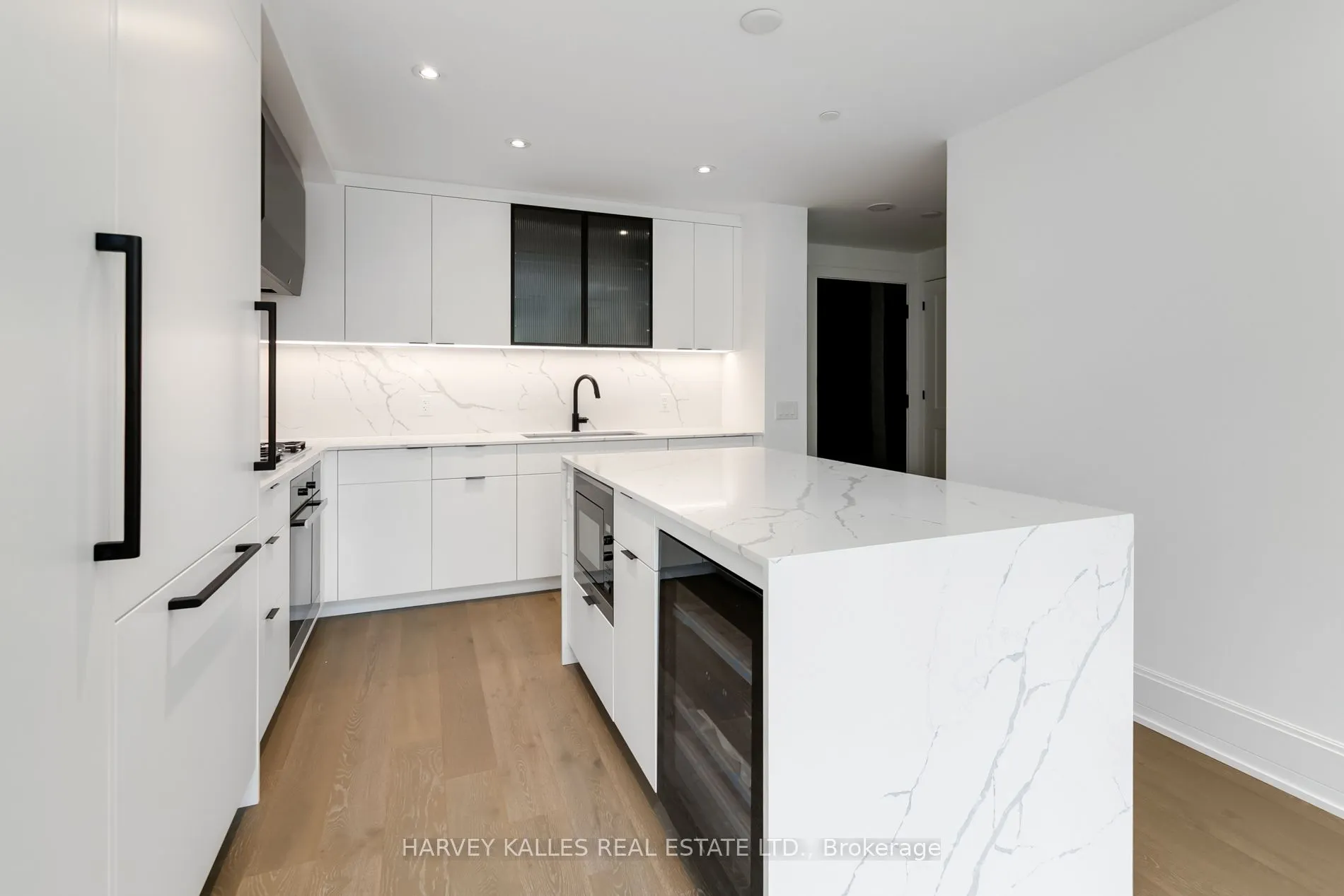 355 Bedford Park, #205
