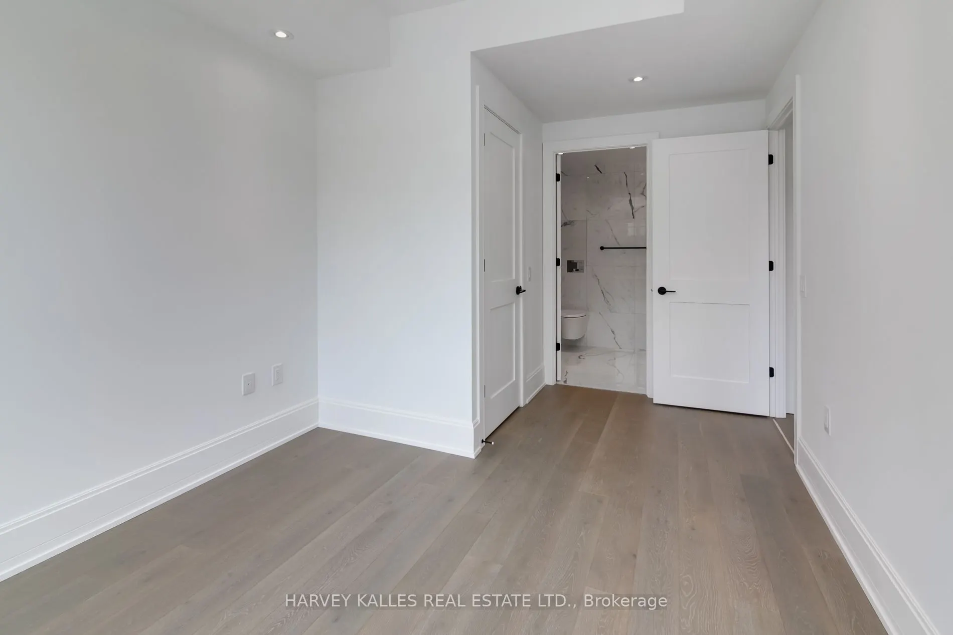355 Bedford Park, #205