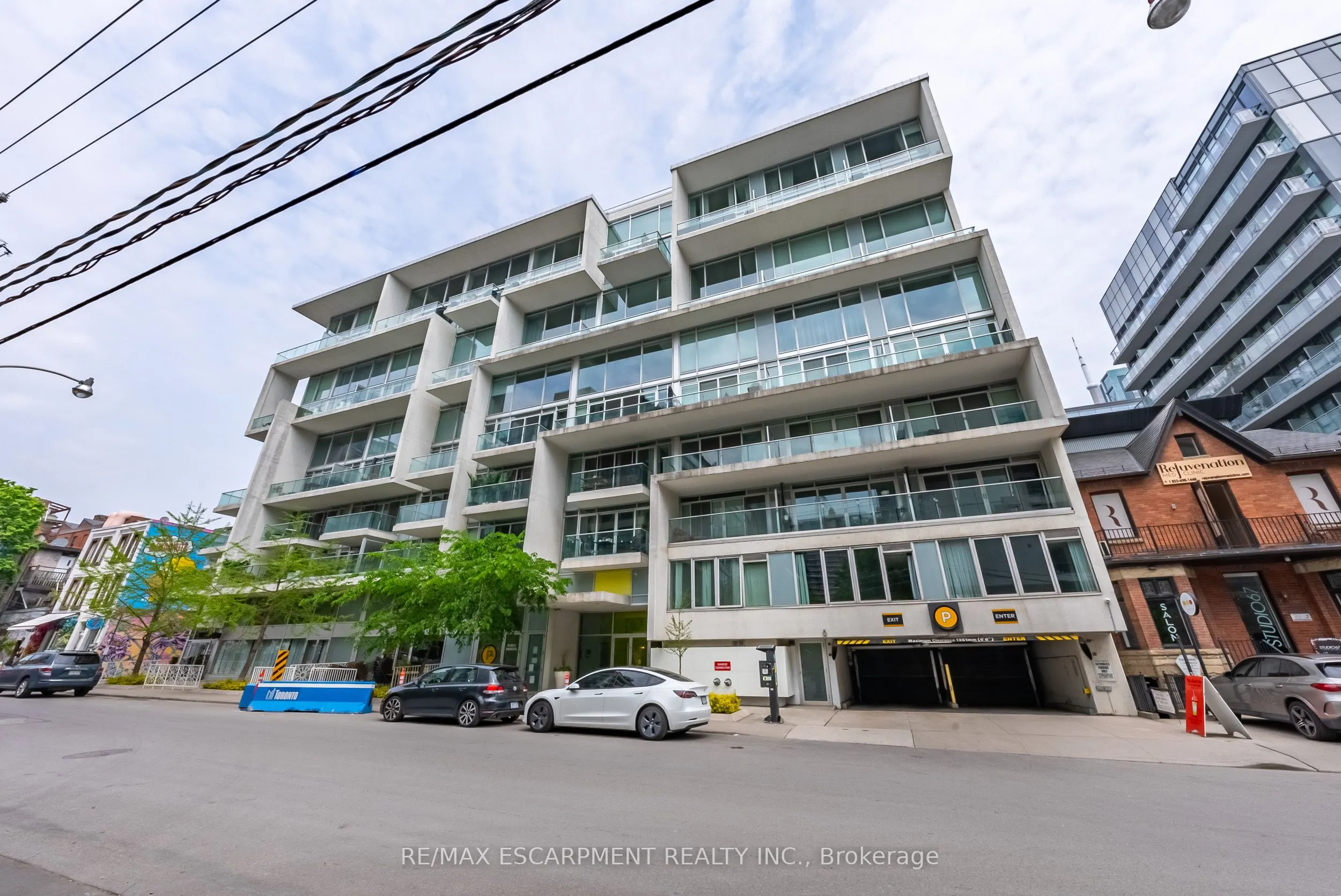 75 Portland Street, #428