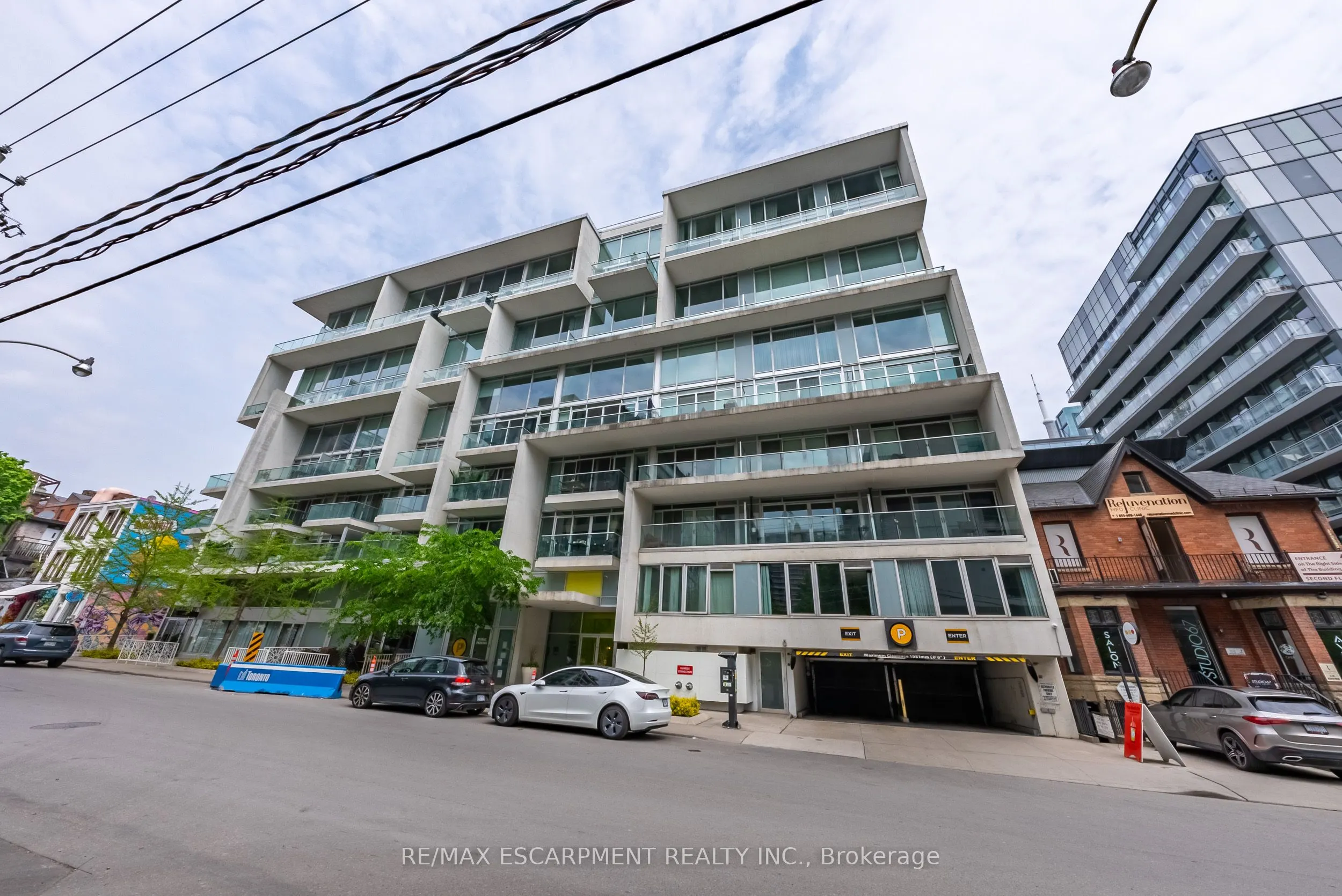 75 Portland Street, #428