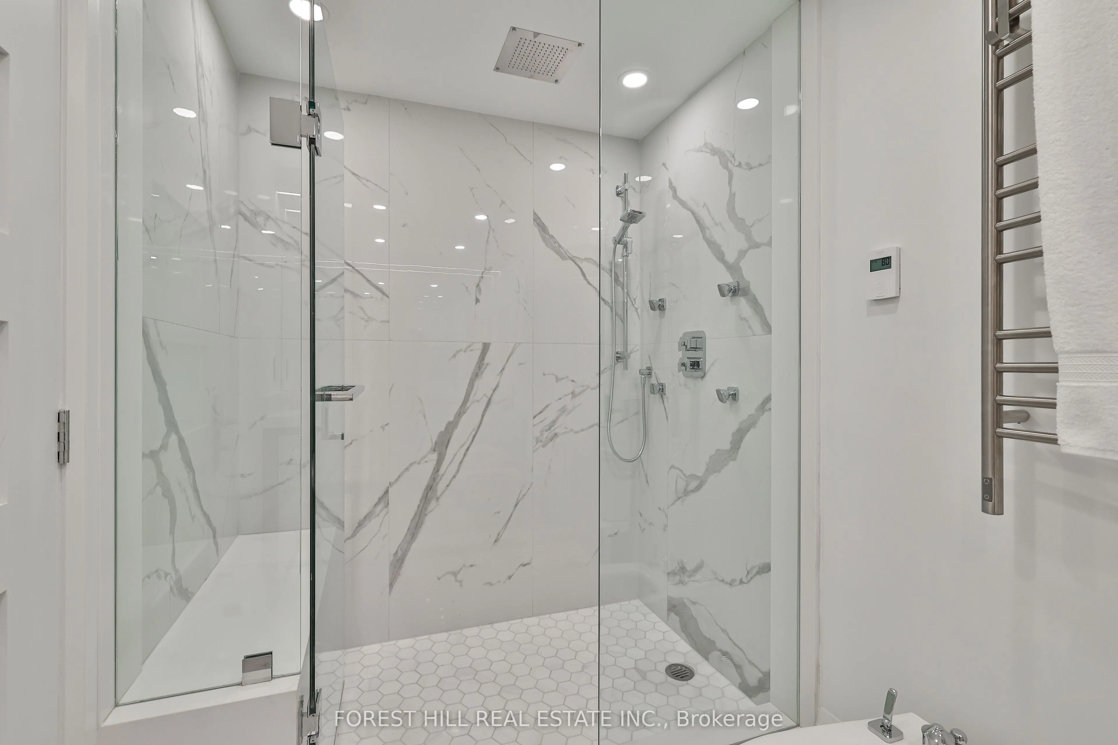 447 Walmer Road, #808