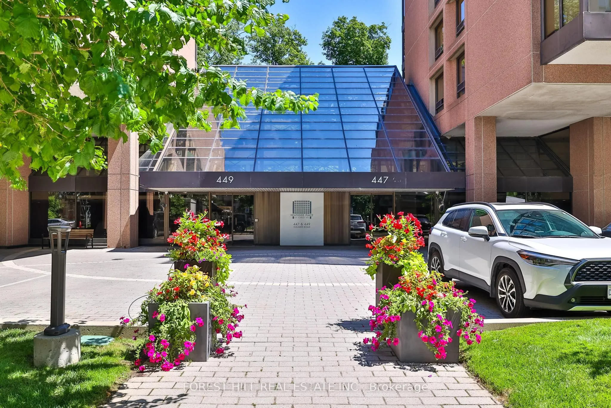 447 Walmer Road, #808
