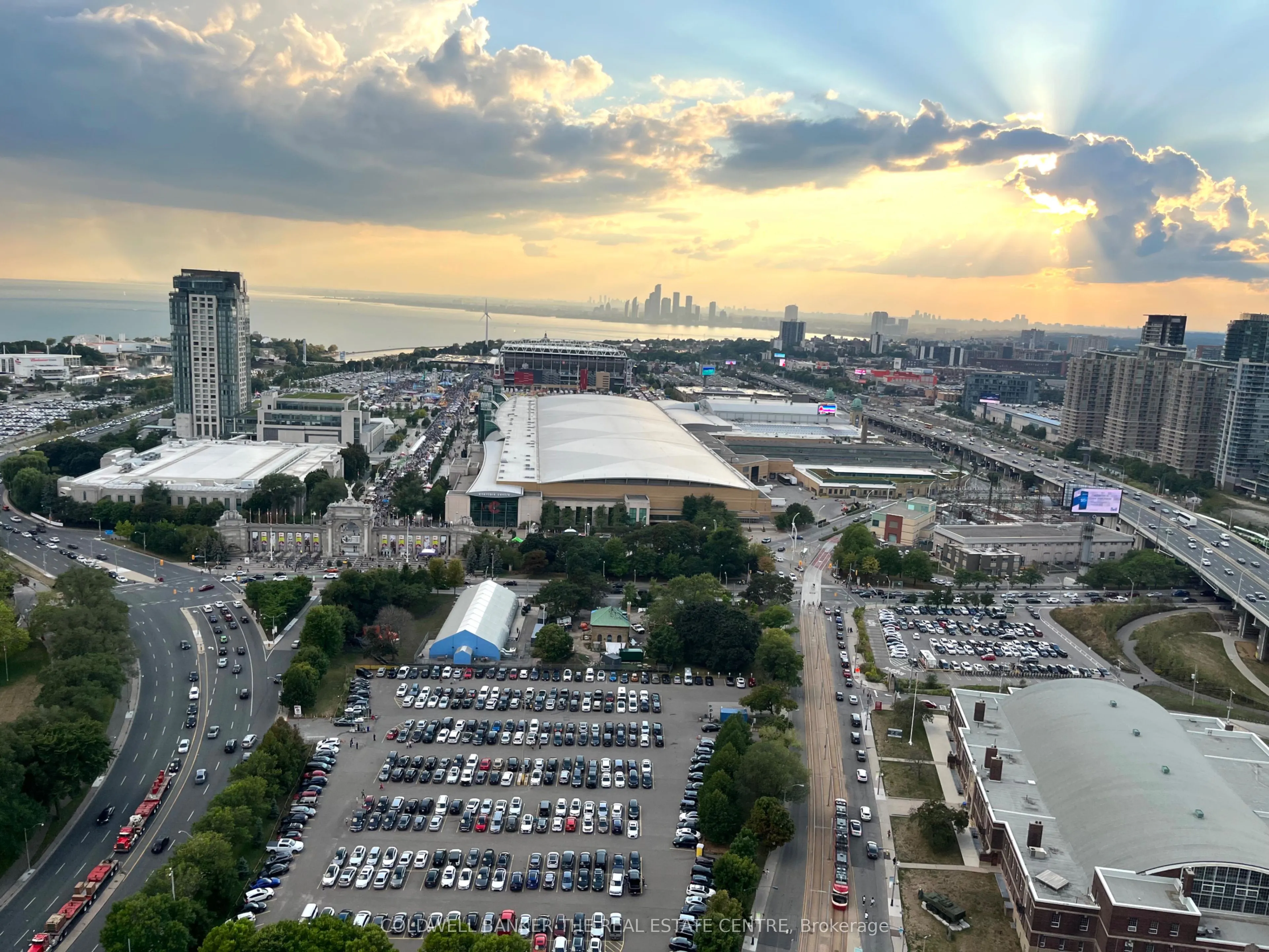 219 Fort York Boulevard, #2901