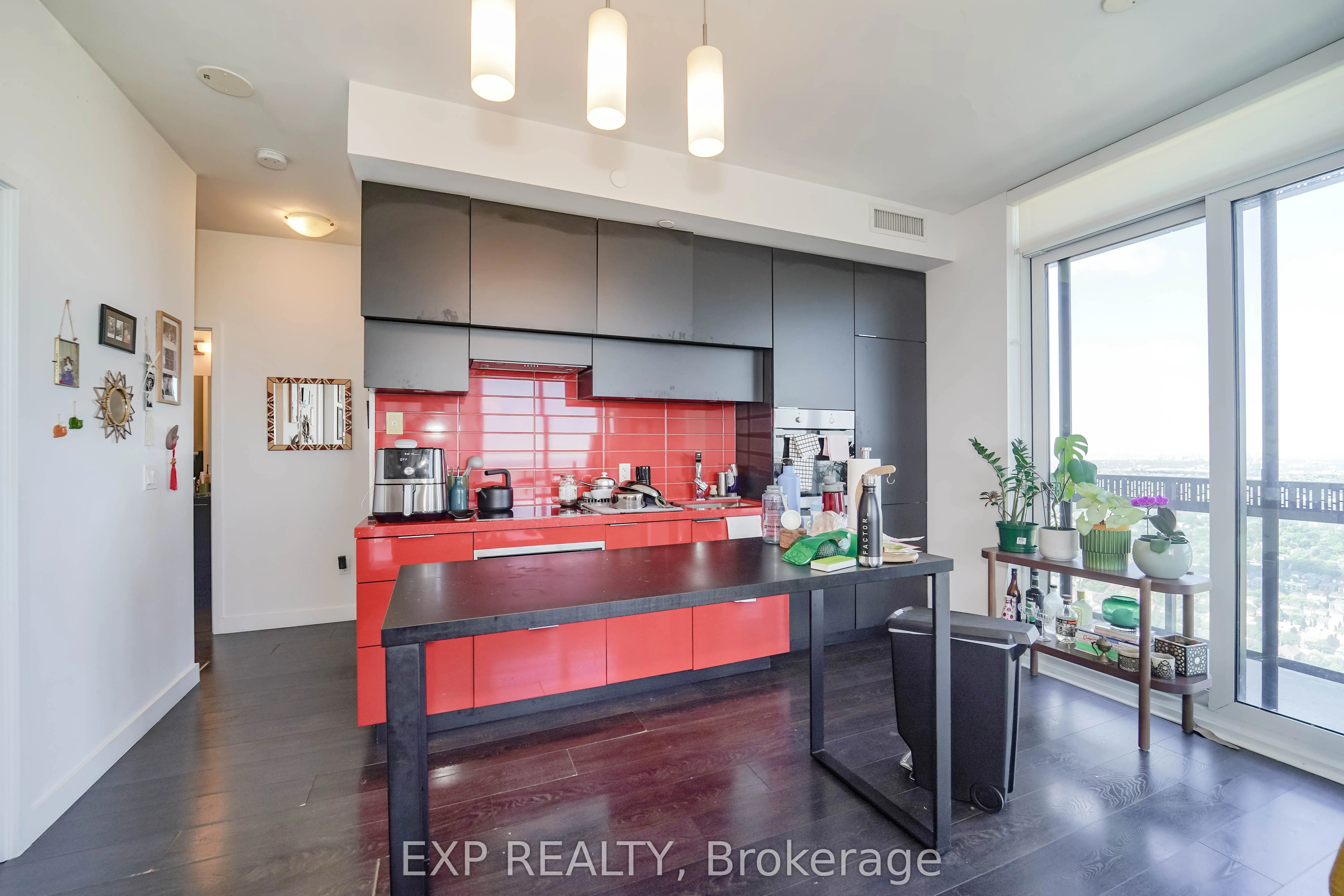 8 Eglinton Avenue E, #5505
