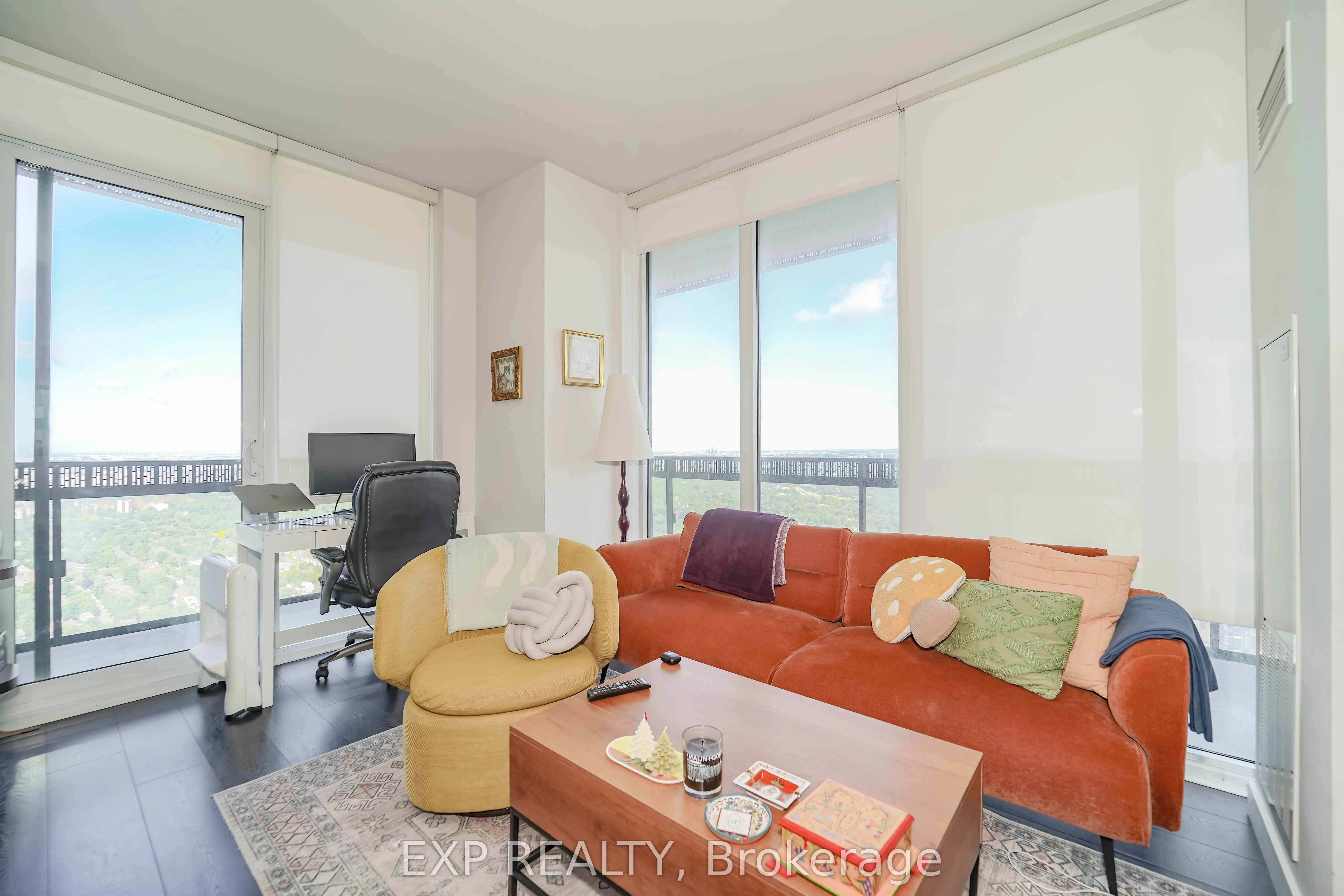 8 Eglinton Avenue E, #5505