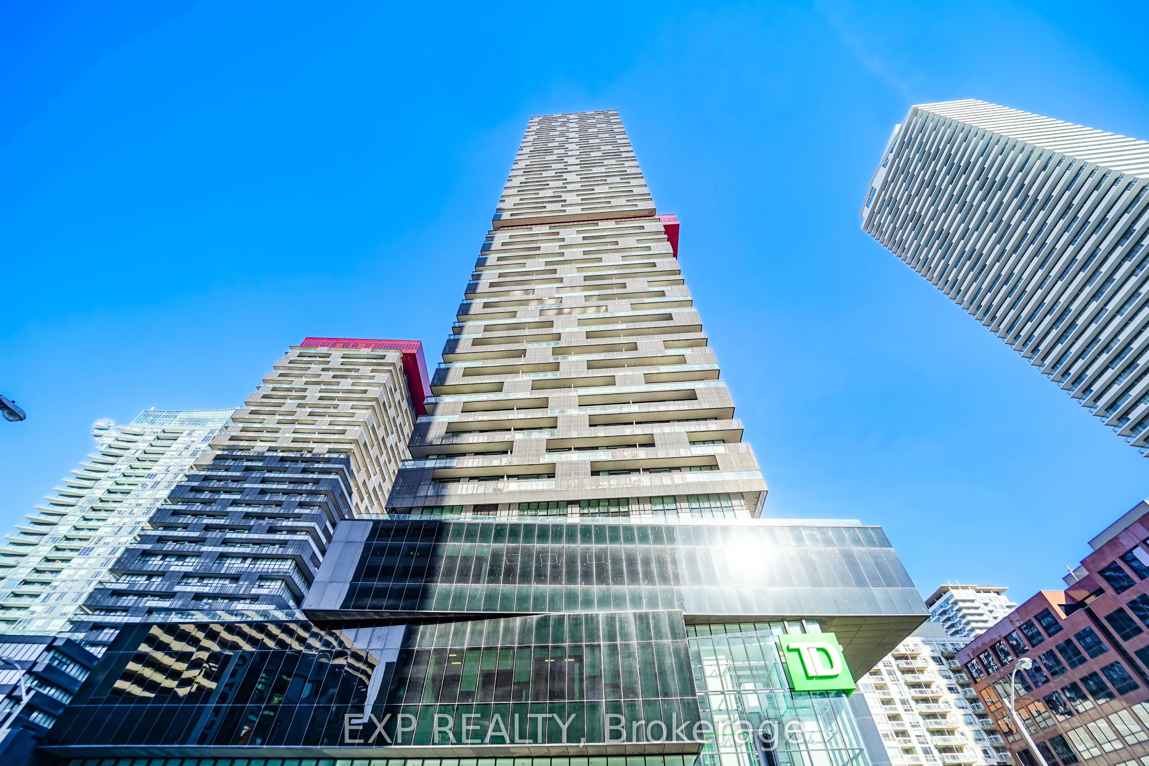 8 Eglinton Avenue E, #5505