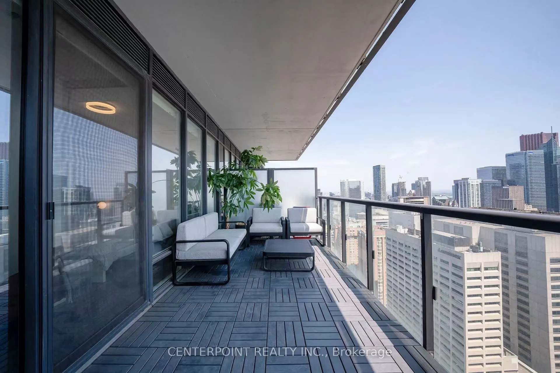 488 University Avenue, #2808