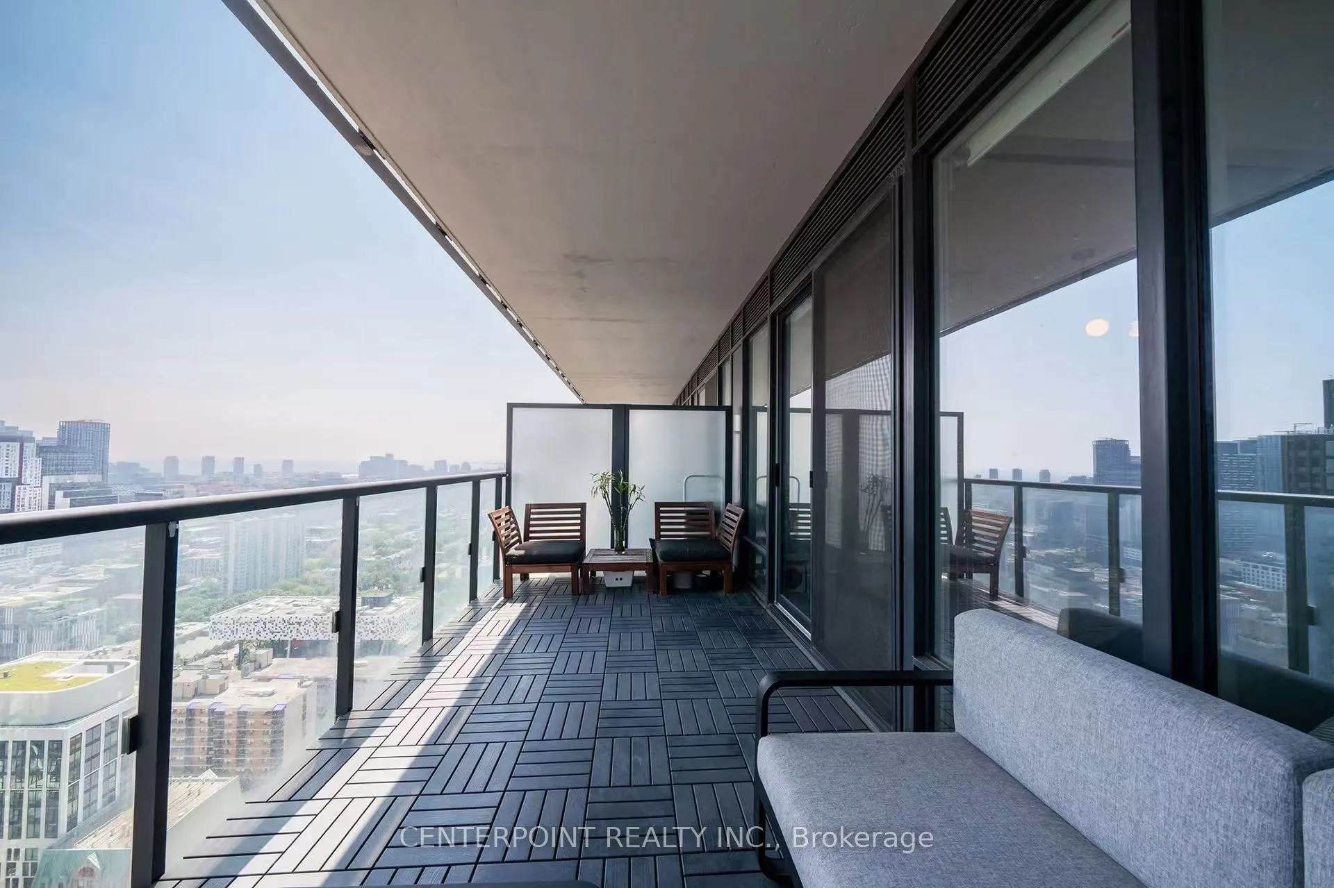 488 University Avenue, #2808