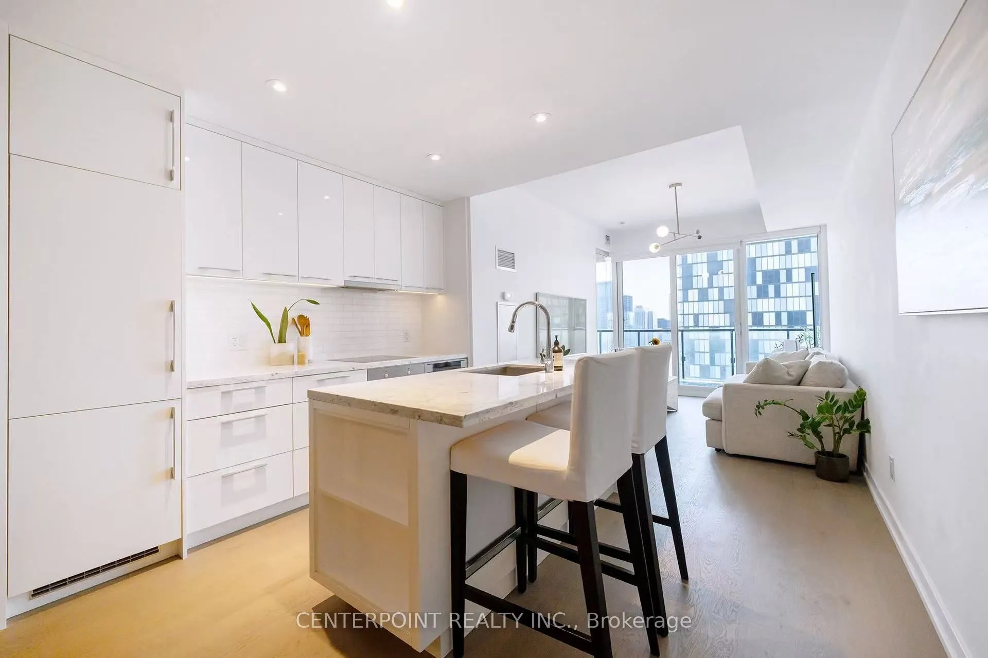 488 University Avenue, #2808