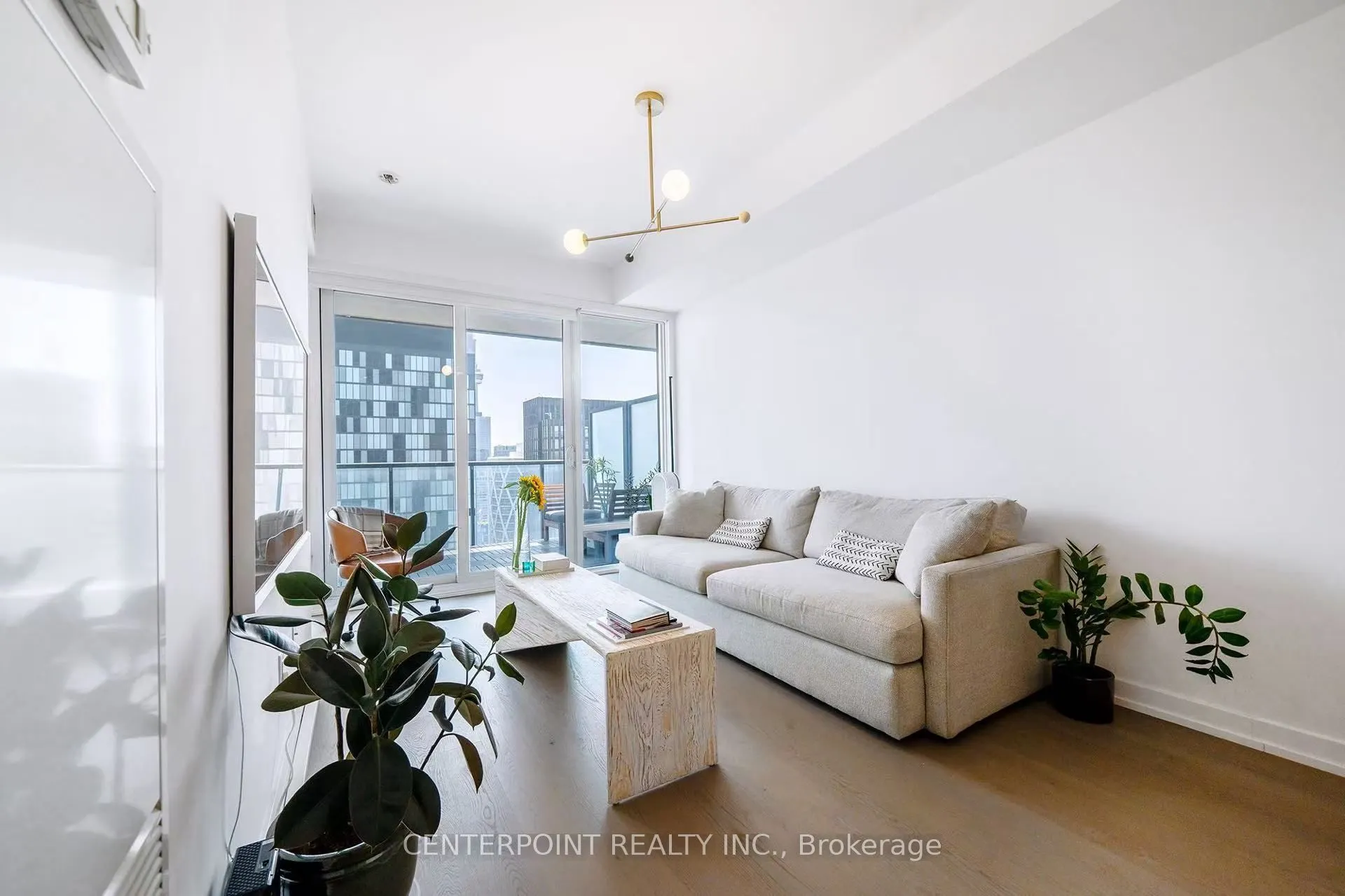 488 University Avenue, #2808