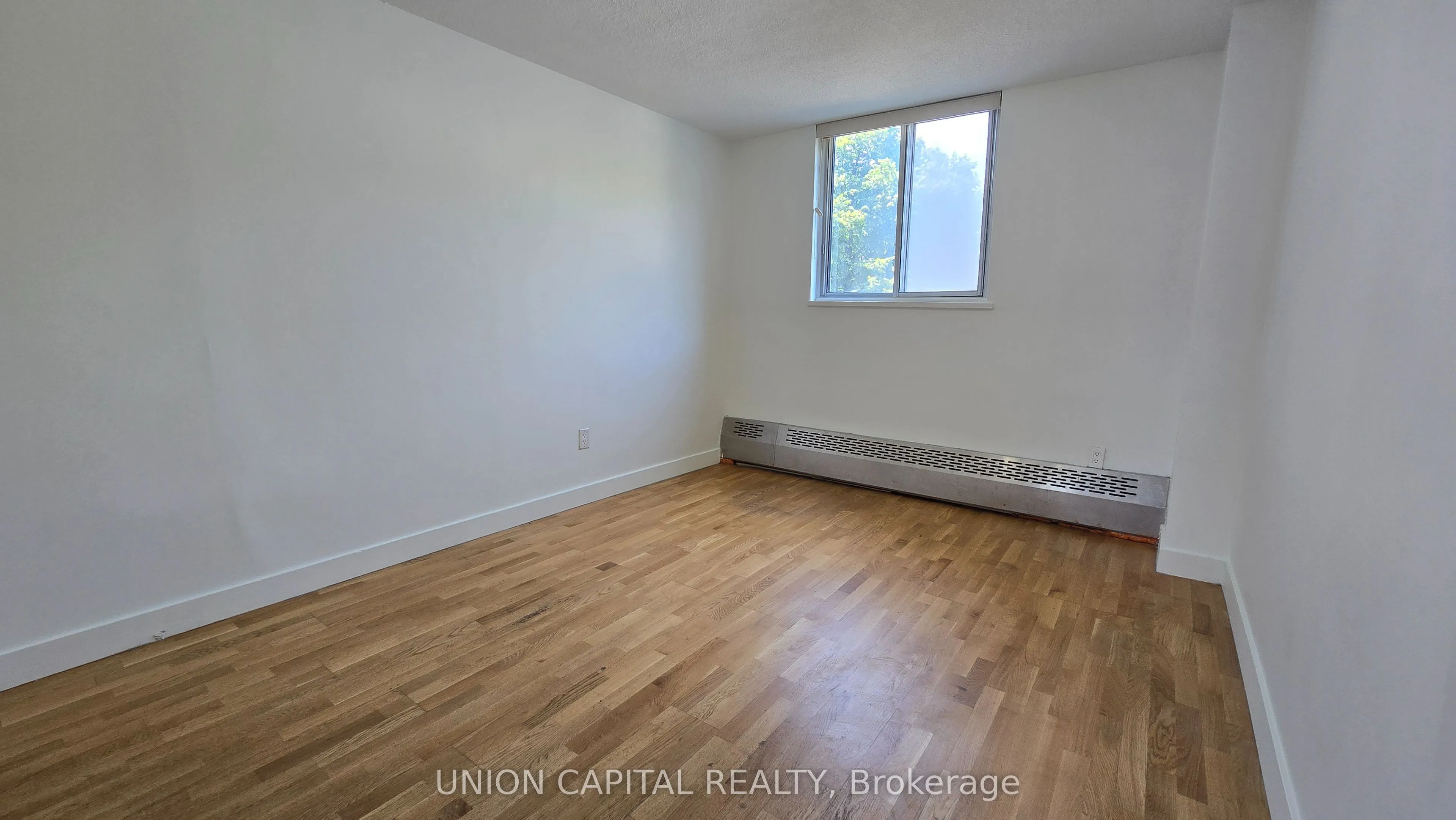 230 Oak Street, #110