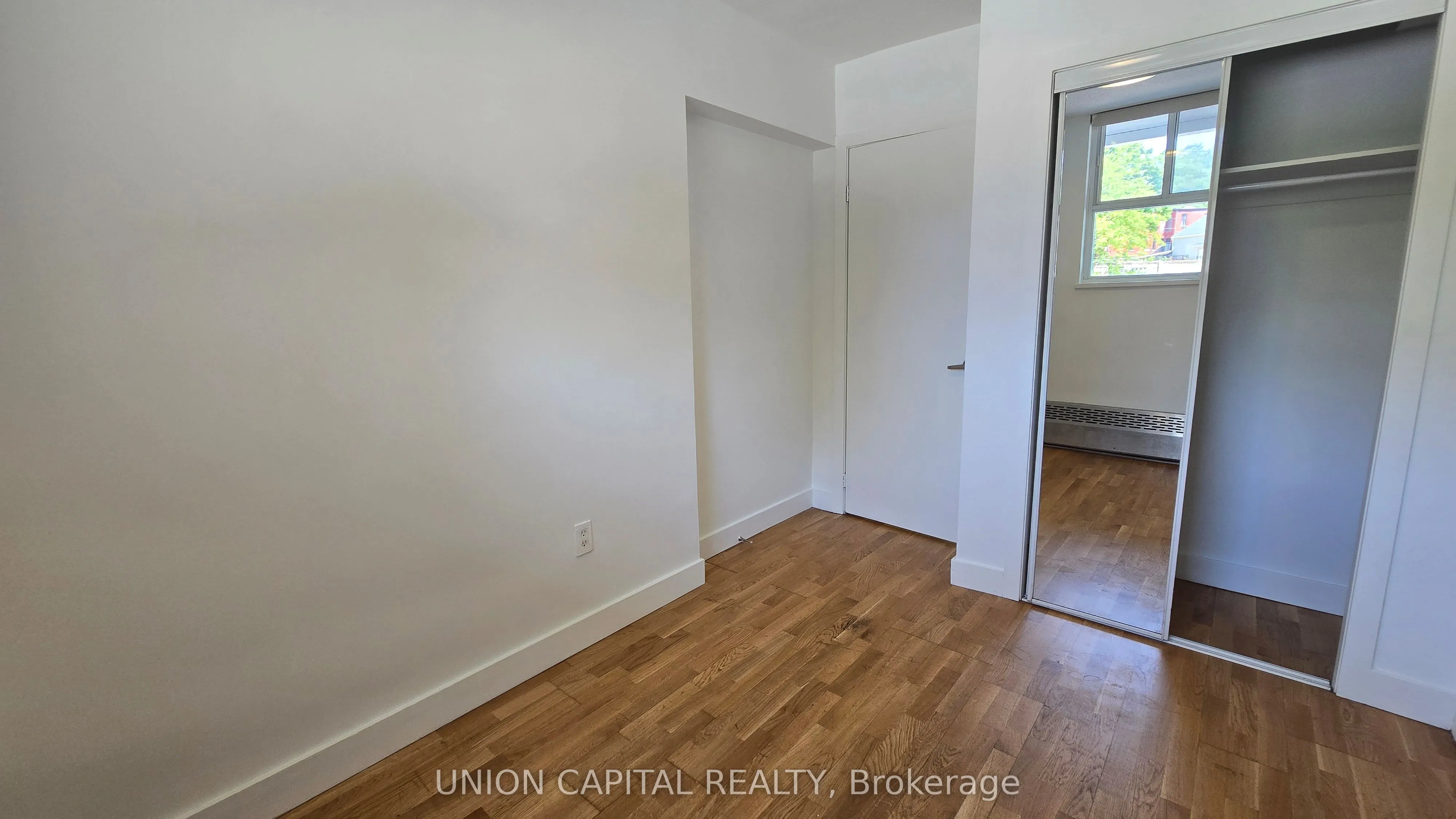 230 Oak Street, #110