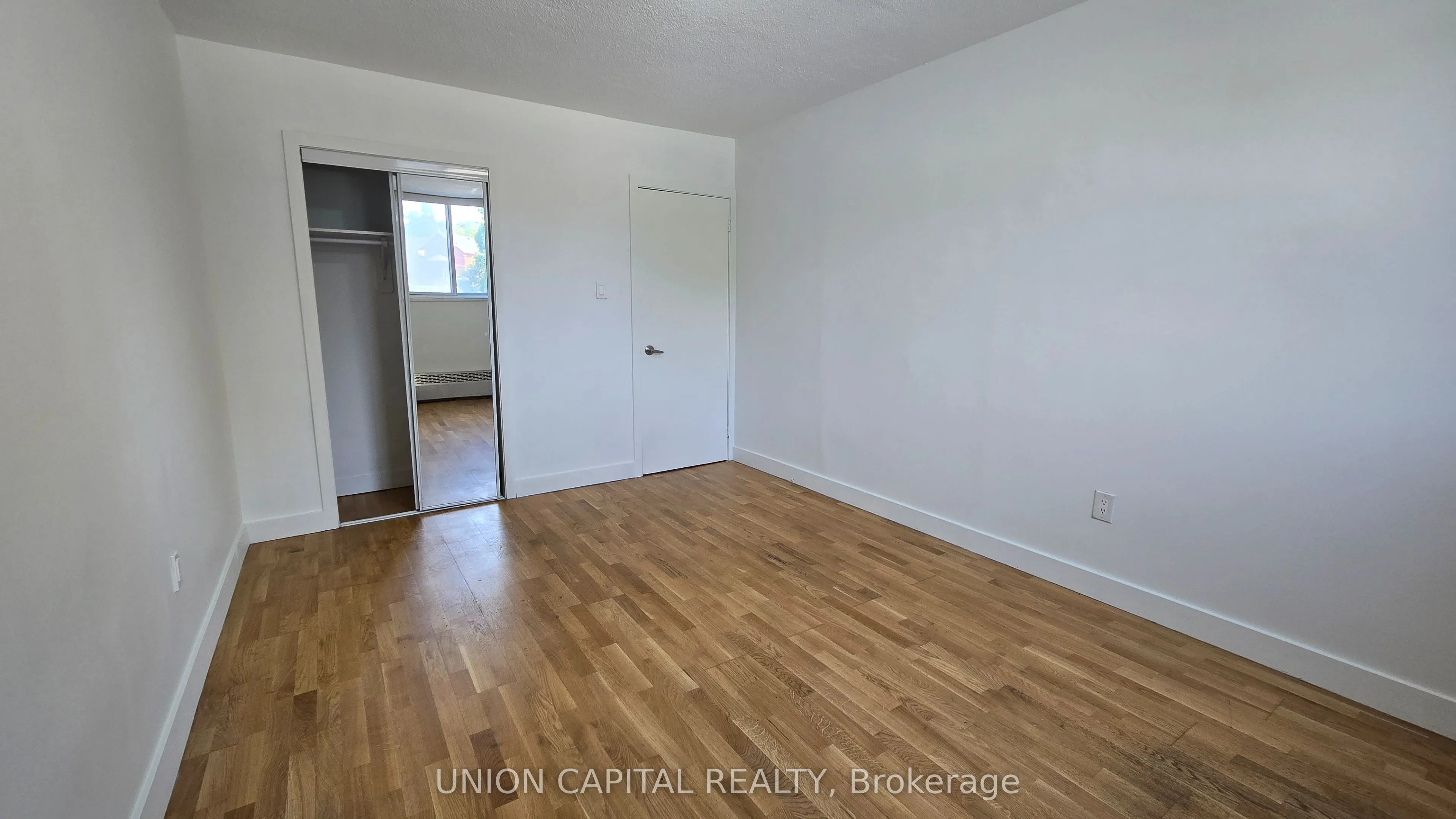 230 Oak Street, #110