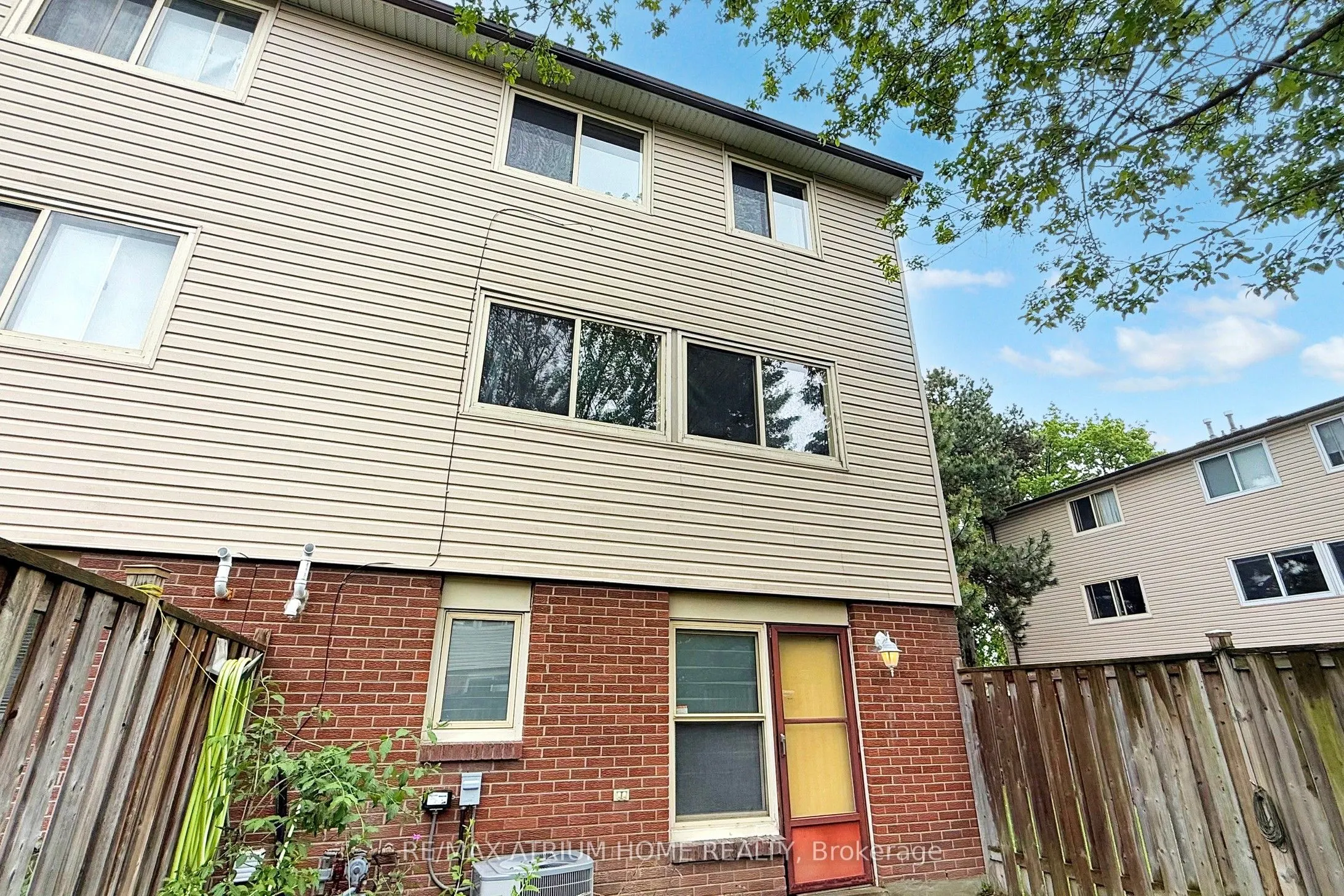 10 Townsend Road, #16