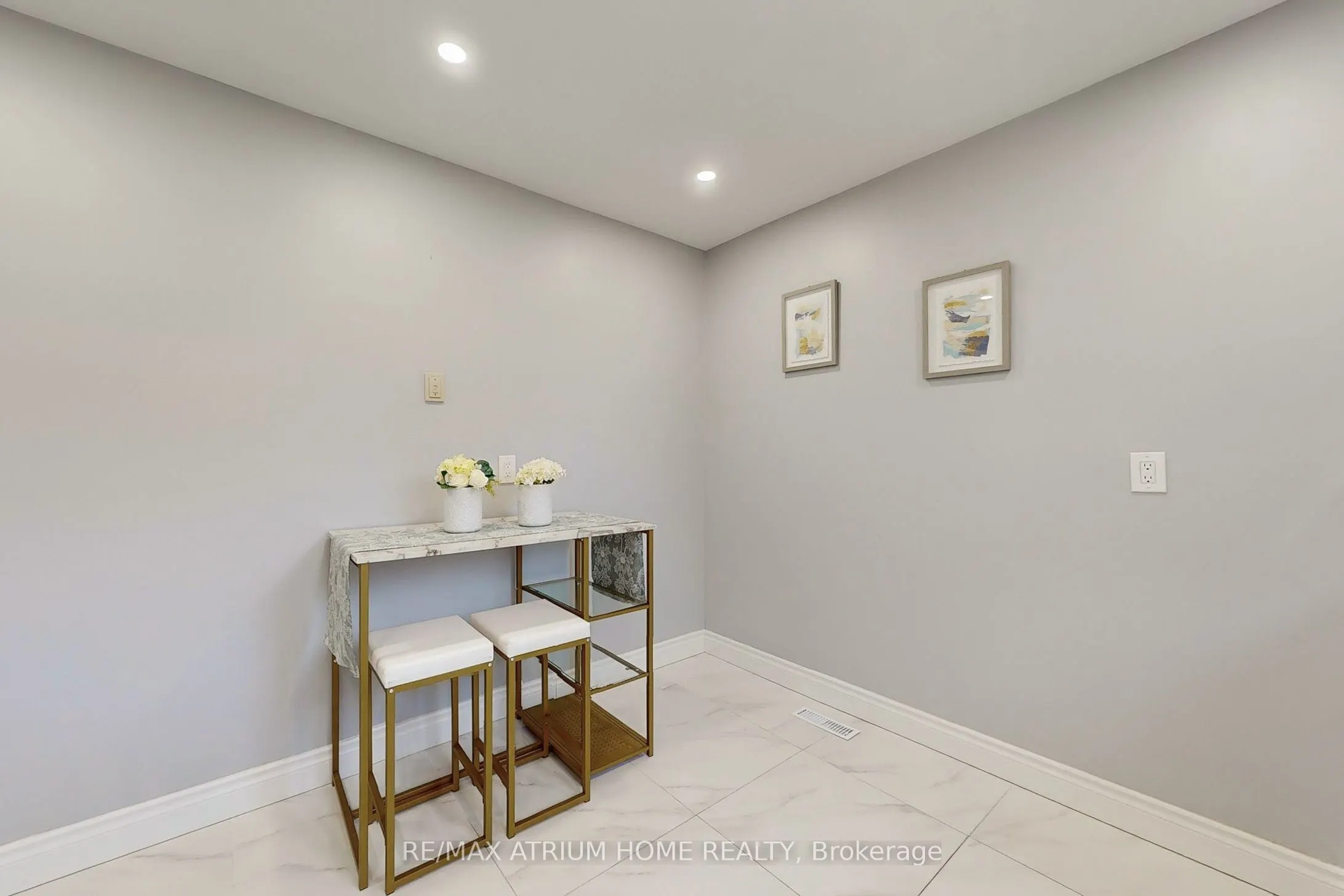 10 Townsend Road, #16