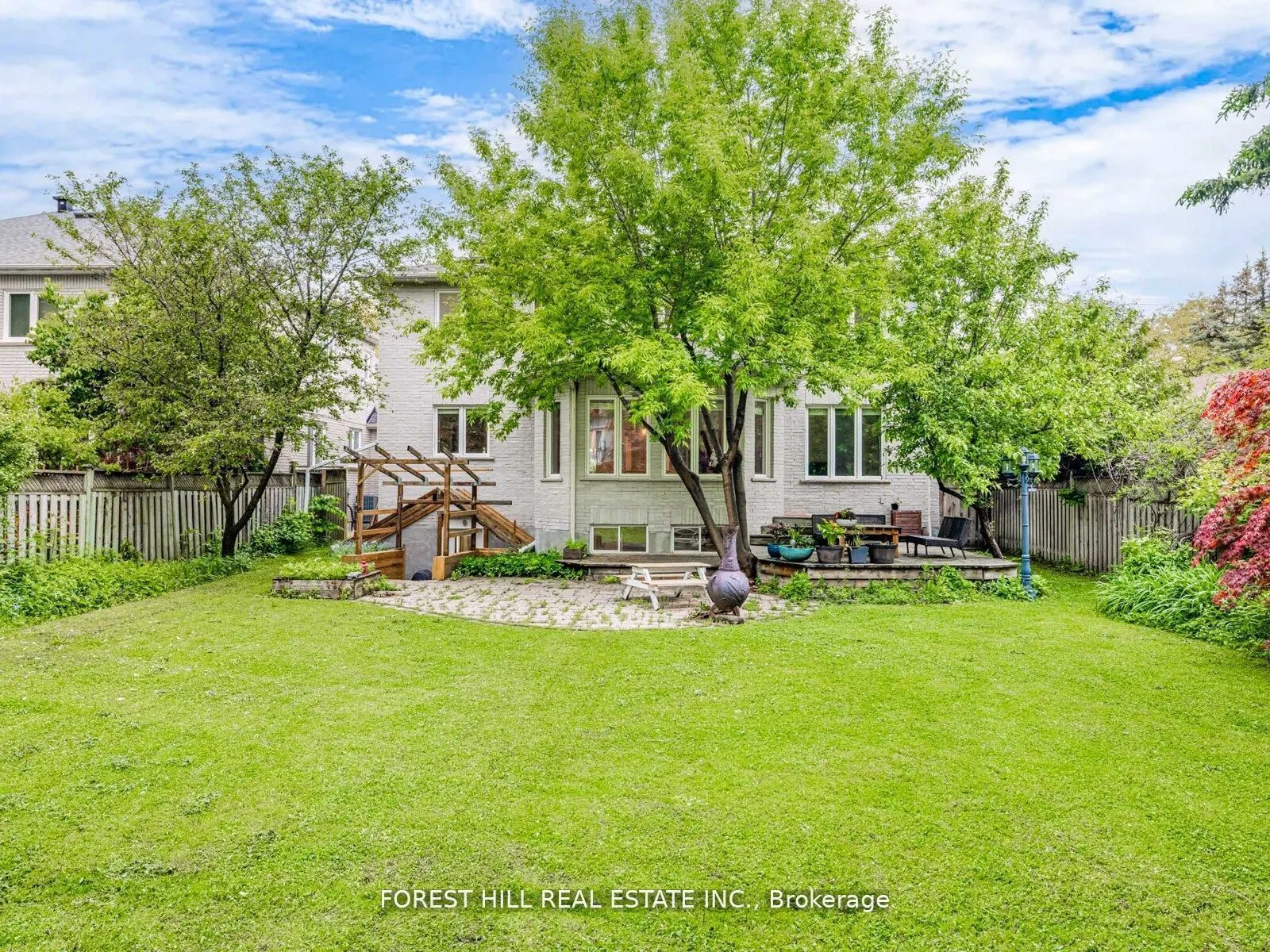 211 Byng Avenue