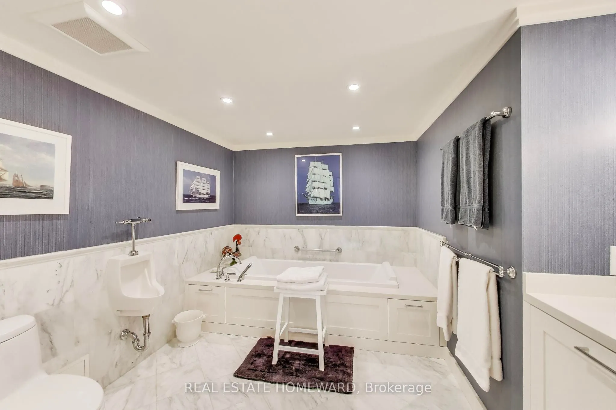 130 Carlton Street, #804