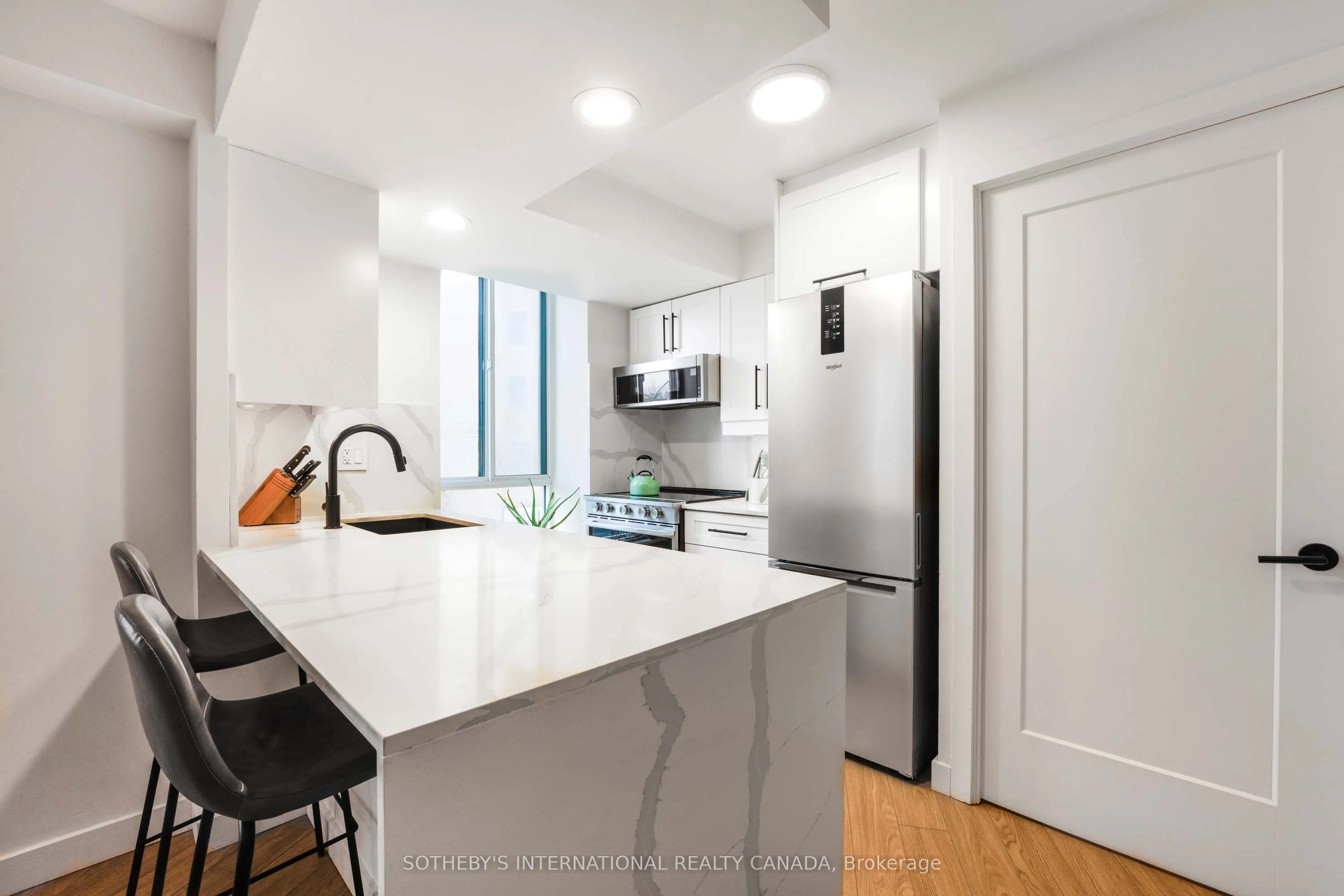 801 King Street W, #213