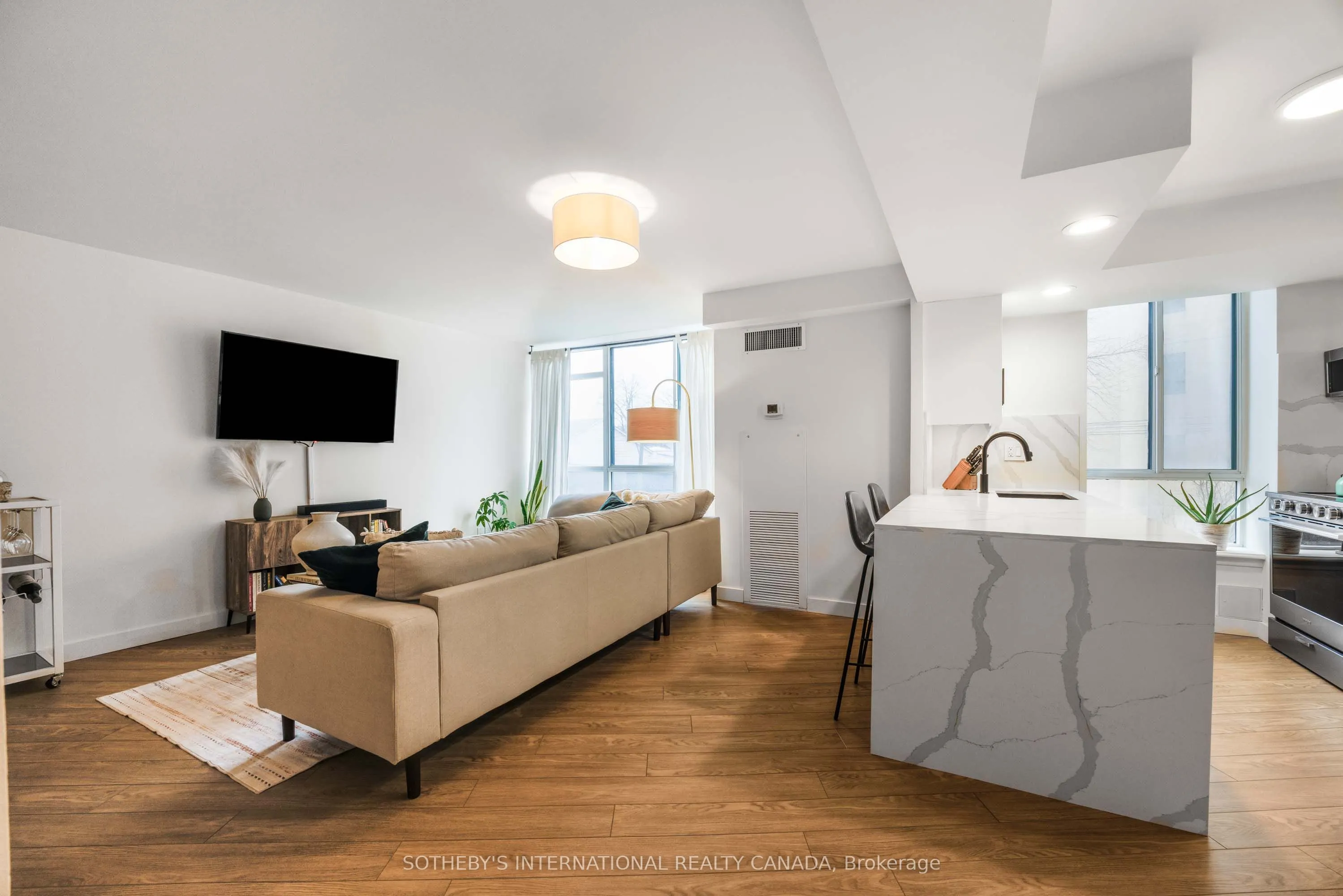 801 King Street W, #213