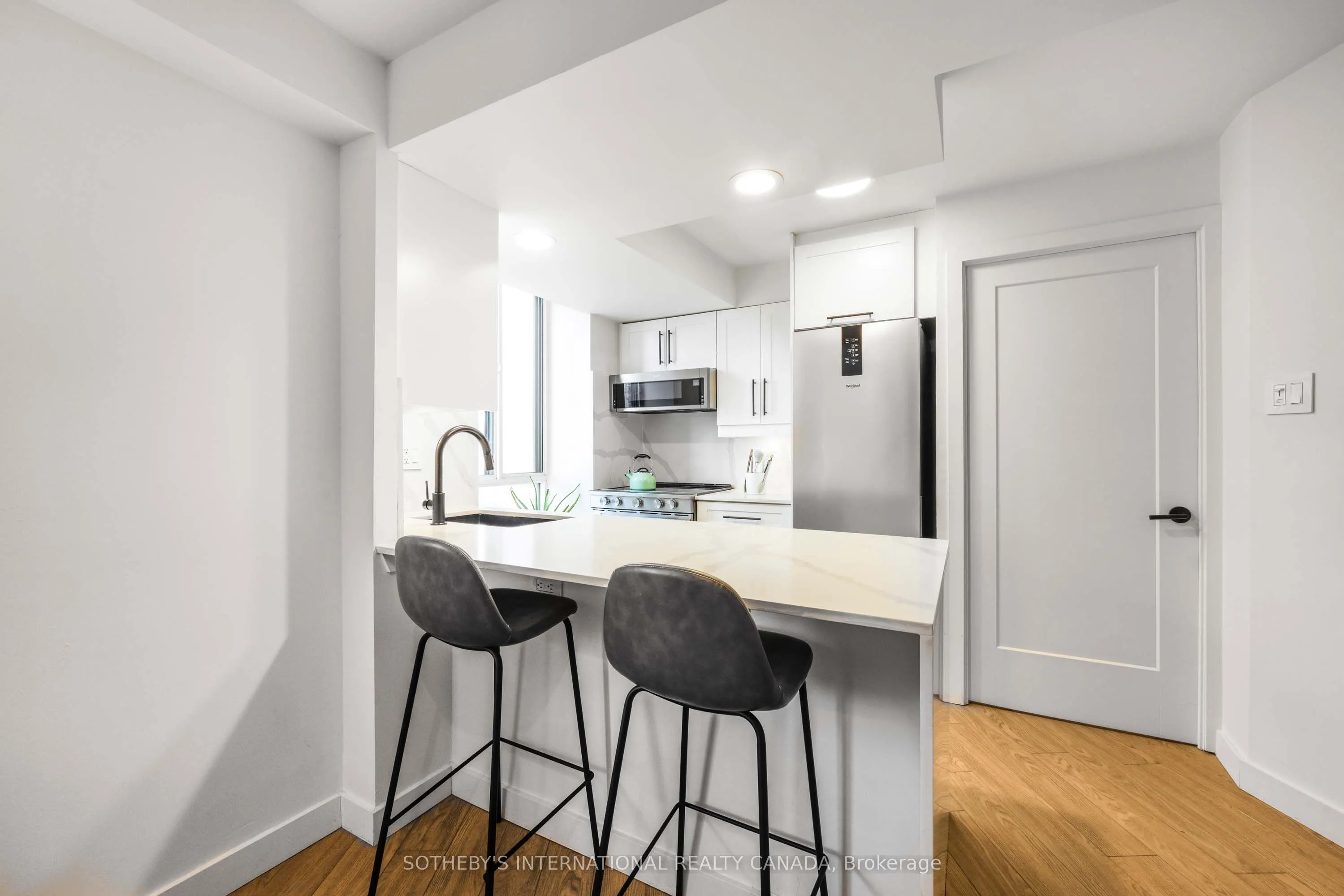 801 King Street W, #213