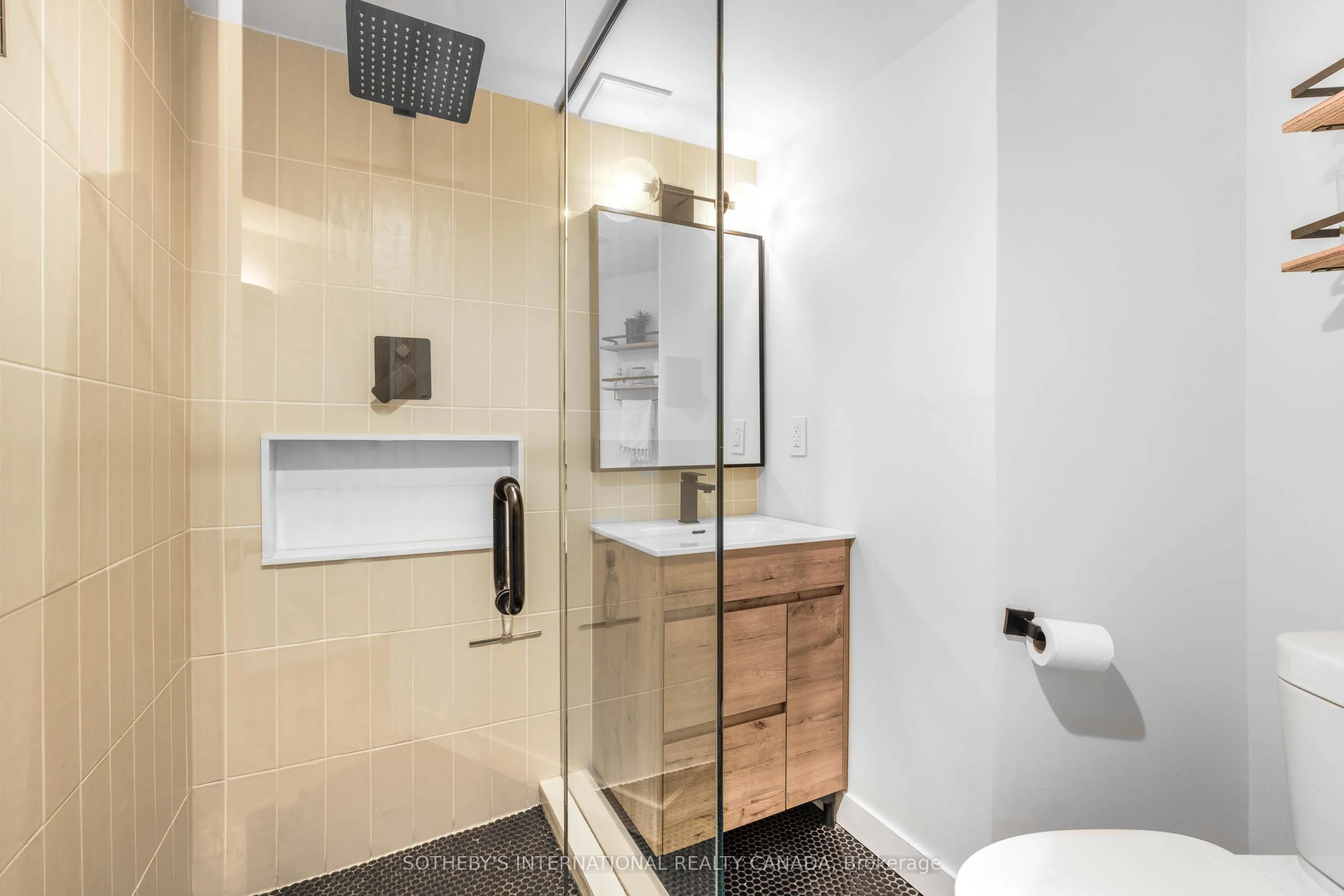 801 King Street W, #213