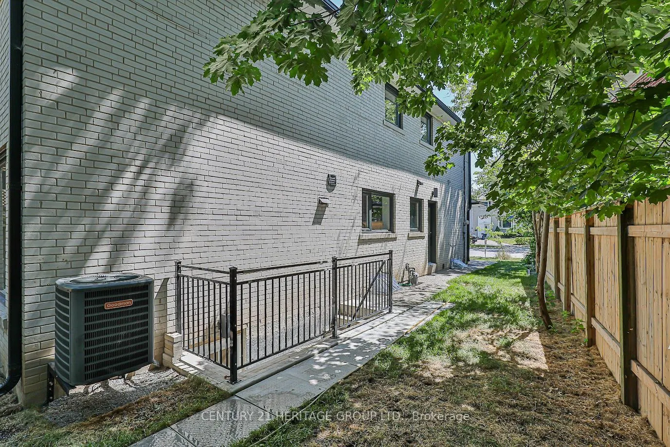 92 Tanjoe Crescent