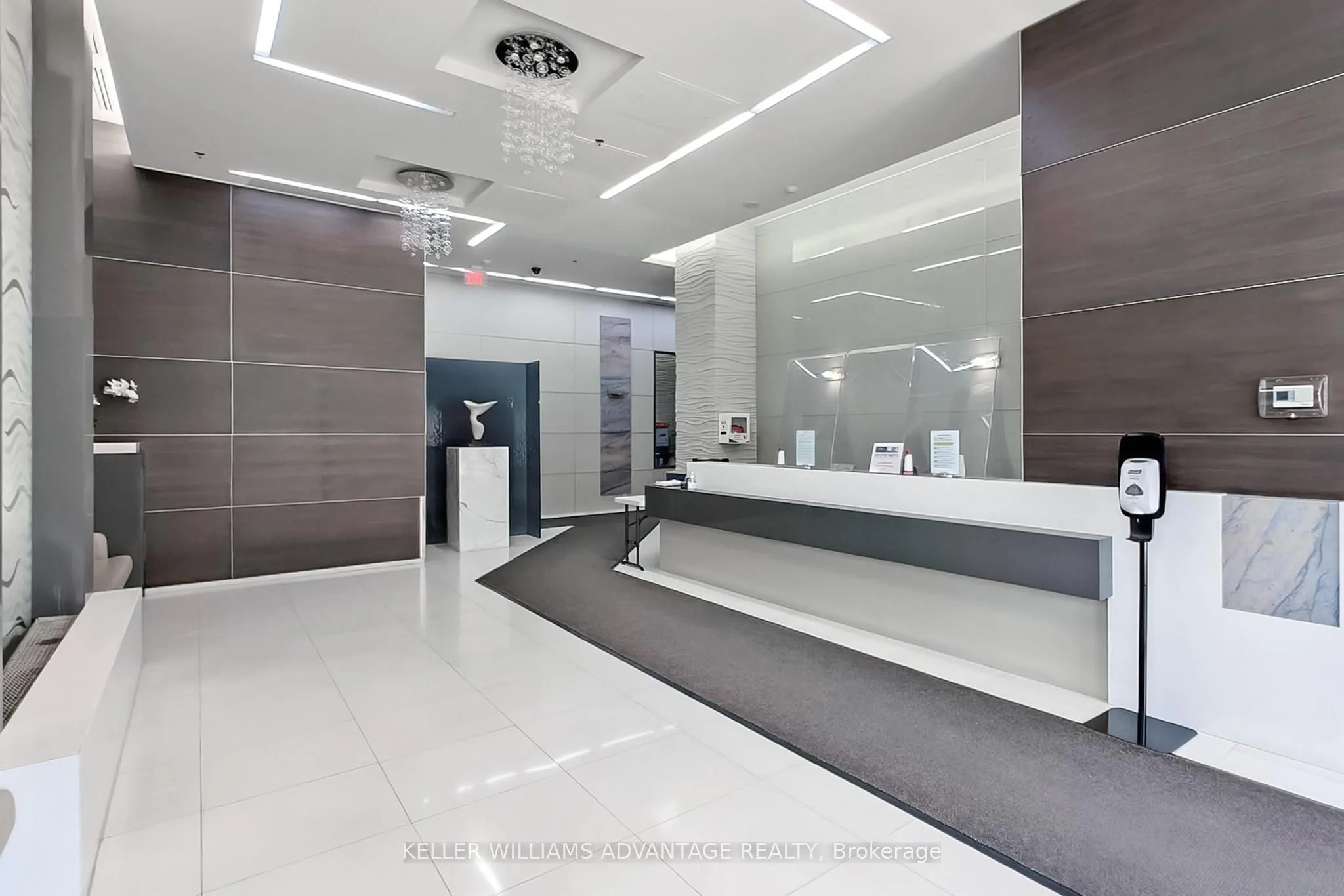 530 St Clair Avenue W, #805